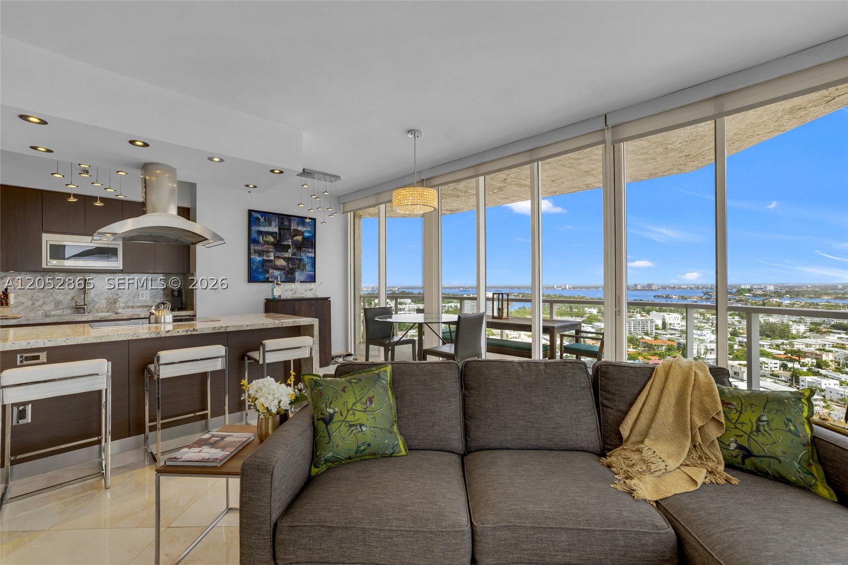 ST TROPEZ OCEAN CONDO - Residential