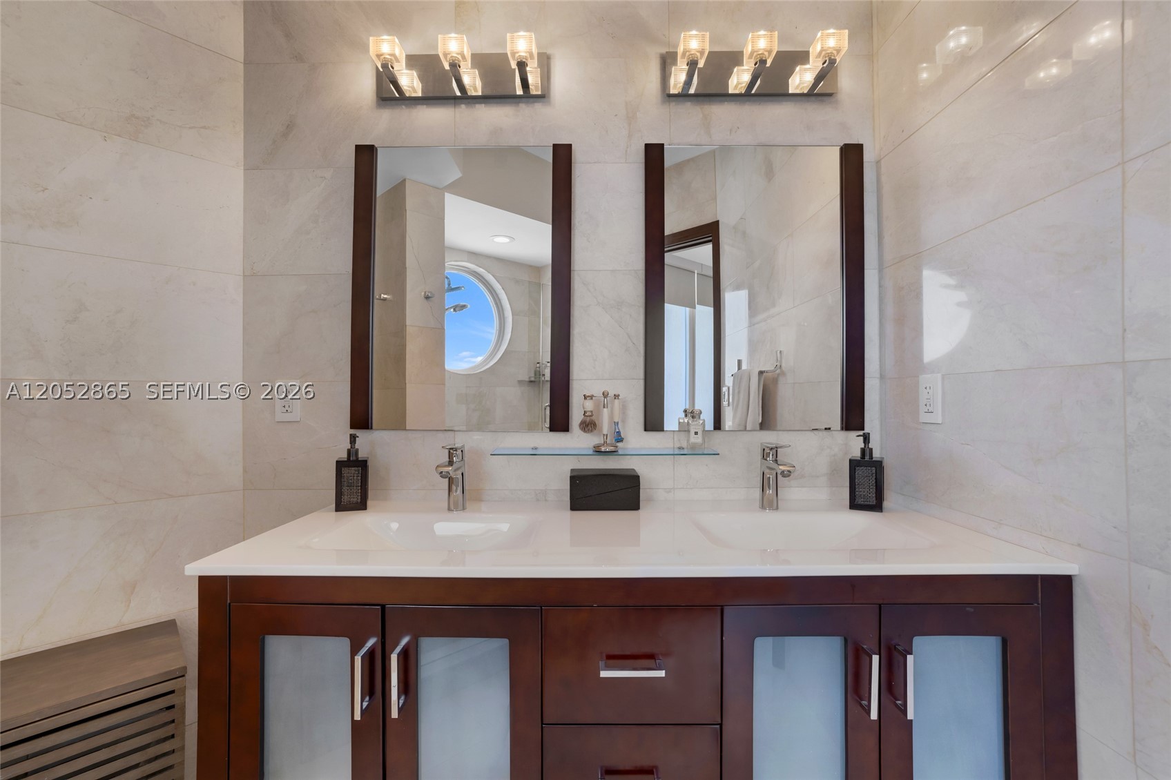 ST TROPEZ OCEAN CONDO - Residential