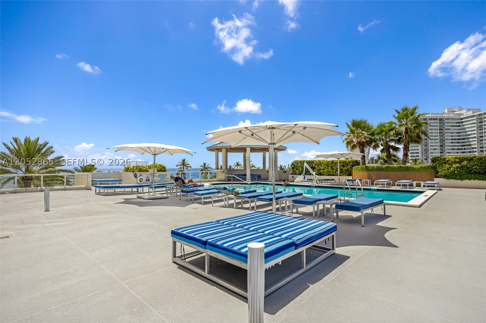 ST TROPEZ OCEAN CONDO - Residential