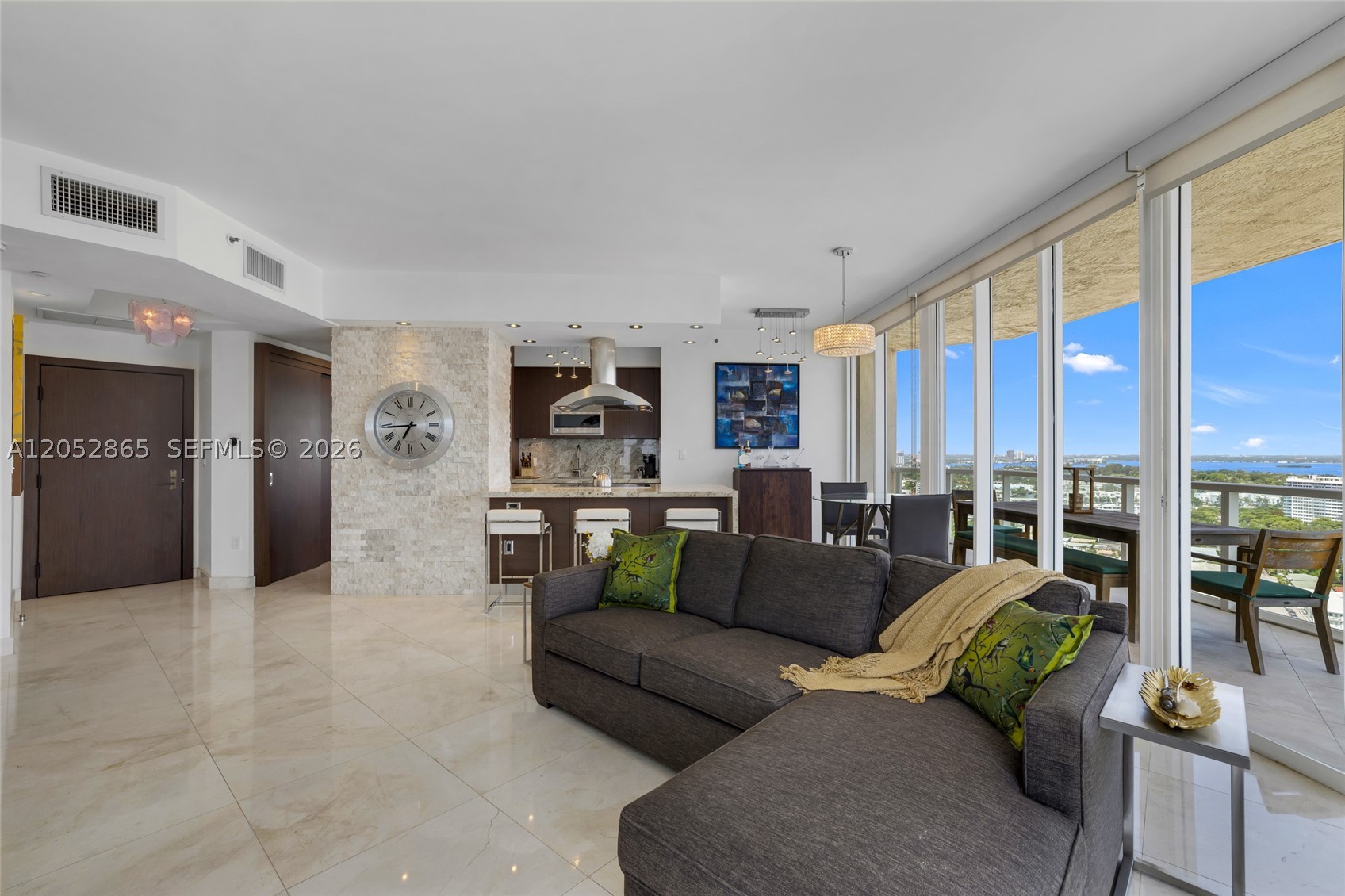 ST TROPEZ OCEAN CONDO - Residential