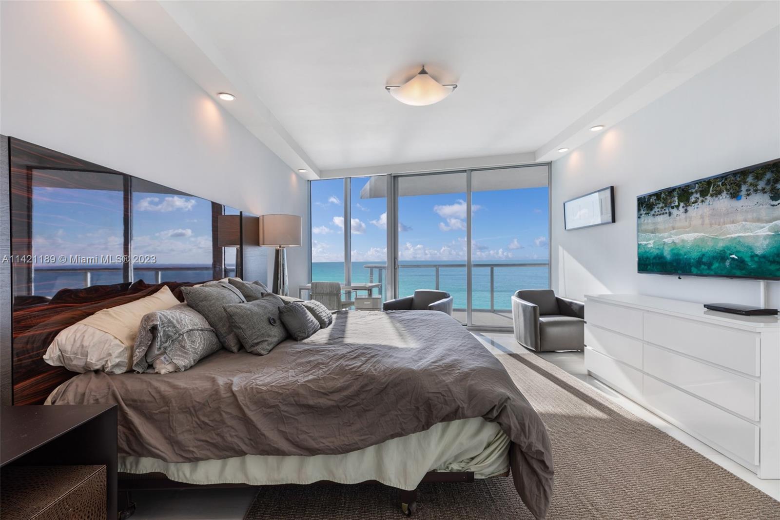 JADE BEACH CONDO - Residential Lease