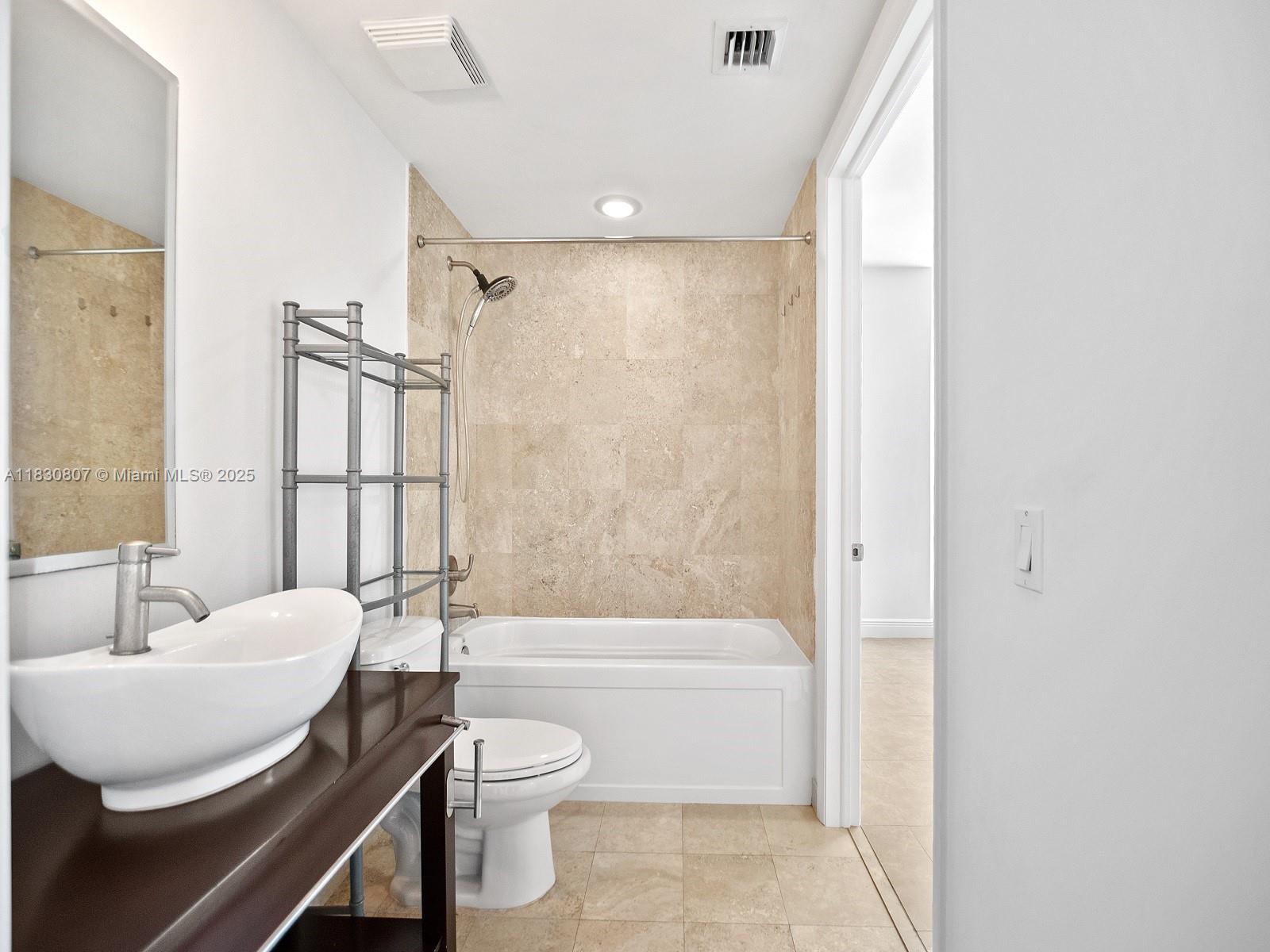 WIND CONDO - Residential Lease