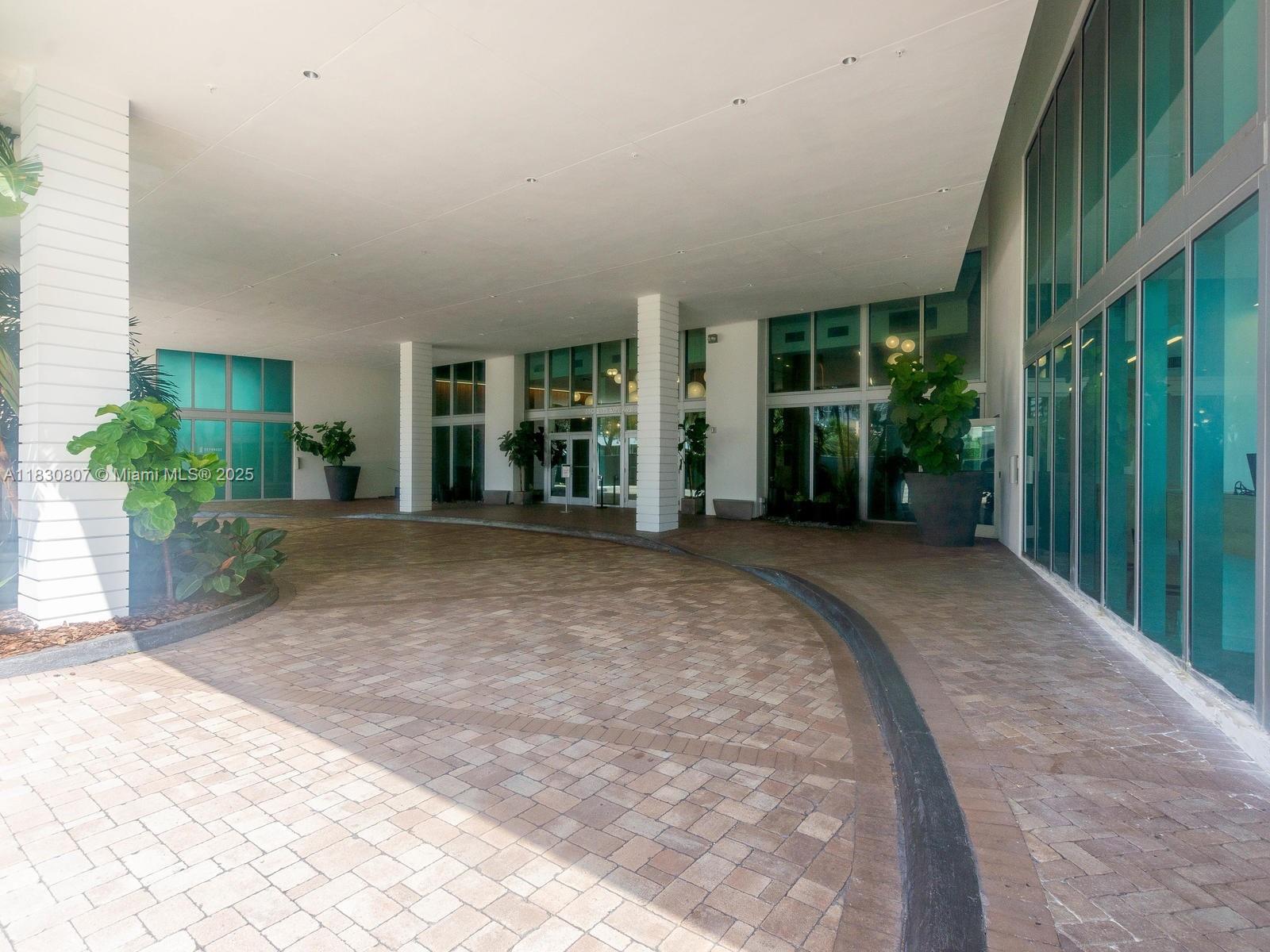 WIND CONDO - Residential Lease