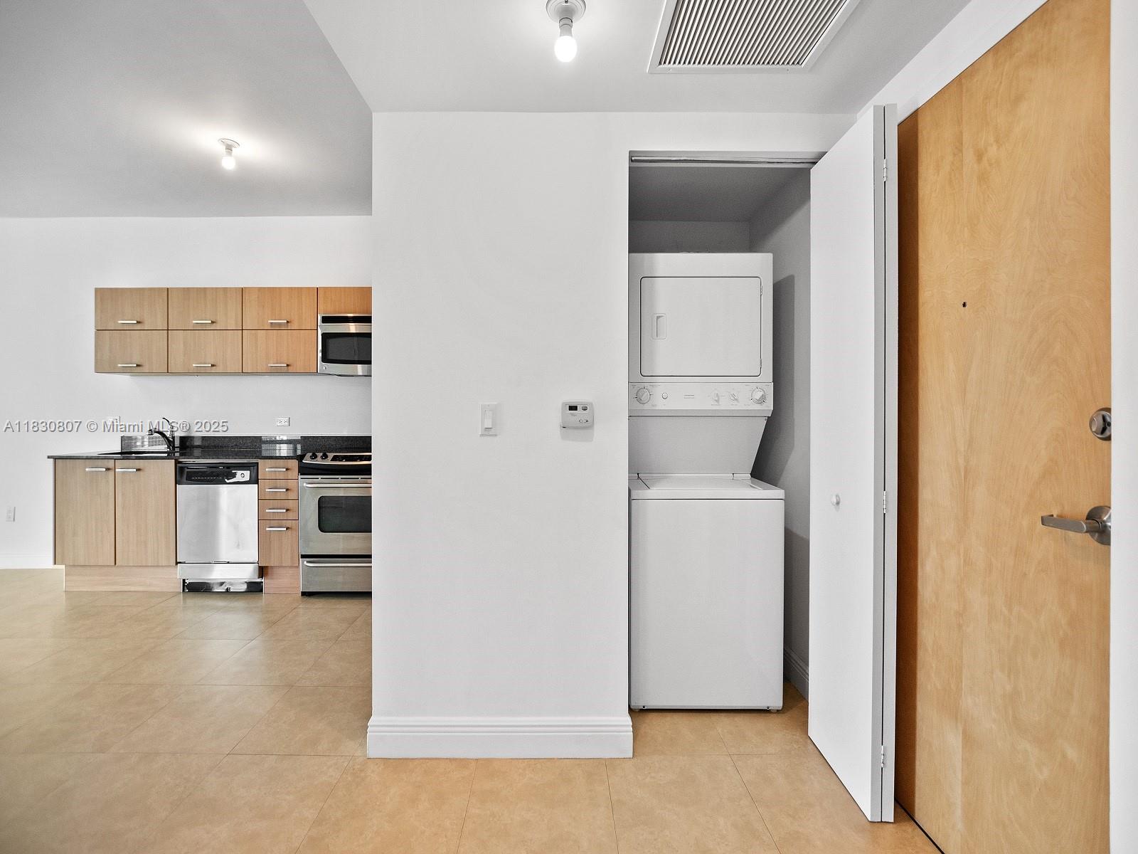 WIND CONDO - Residential Lease