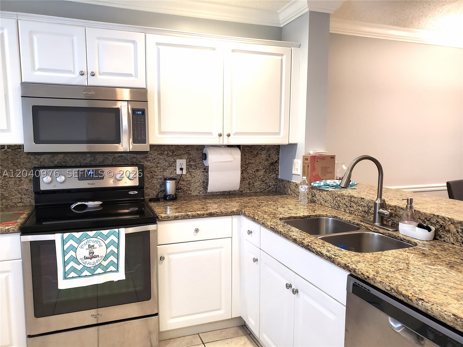 MALIBU BAY - Residential Lease