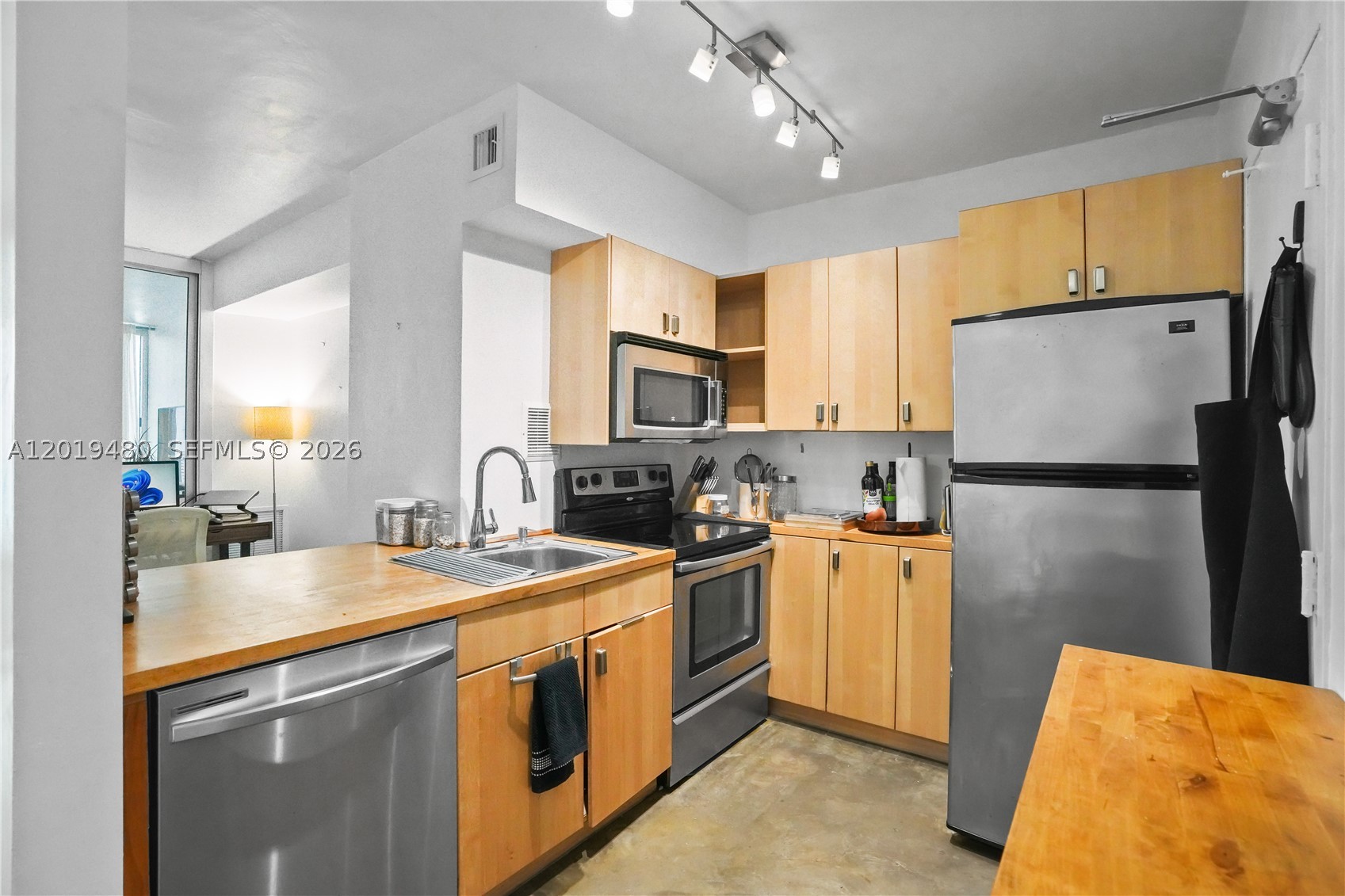 MIRADOR 1200 CONDO - Residential