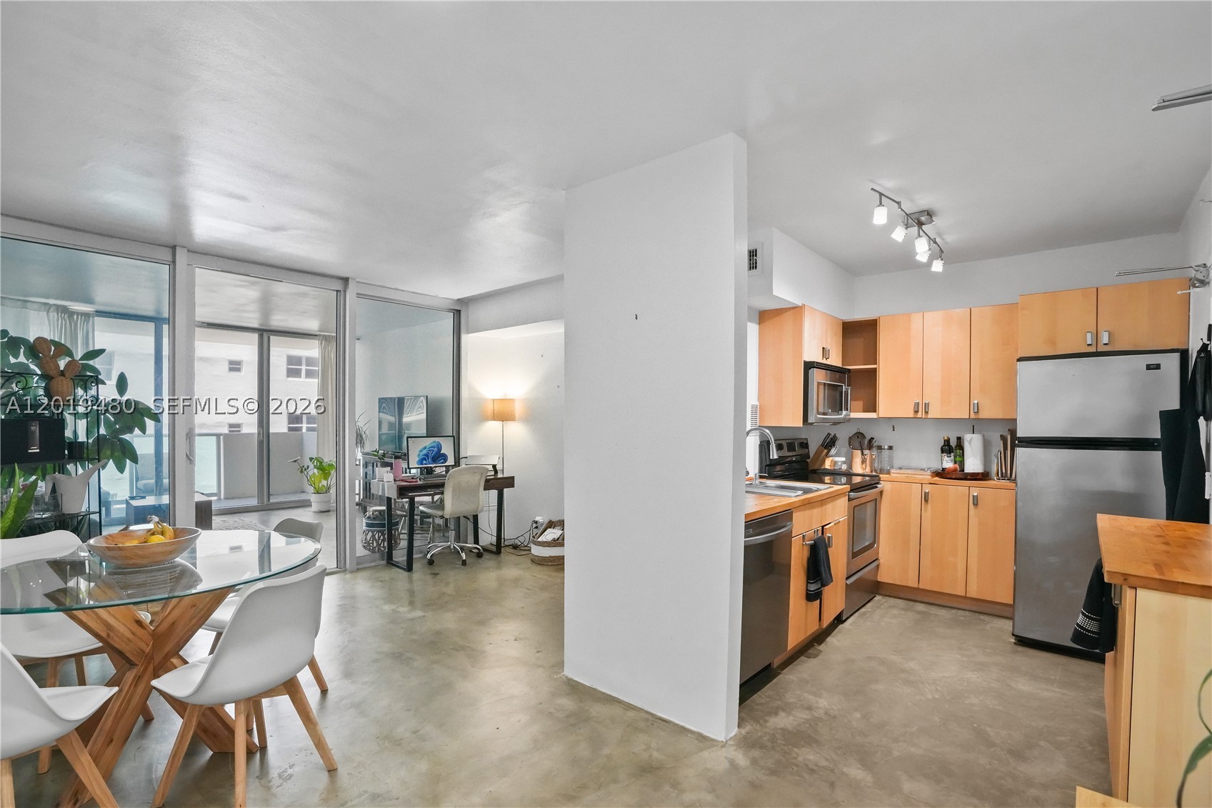 MIRADOR 1200 CONDO - Residential