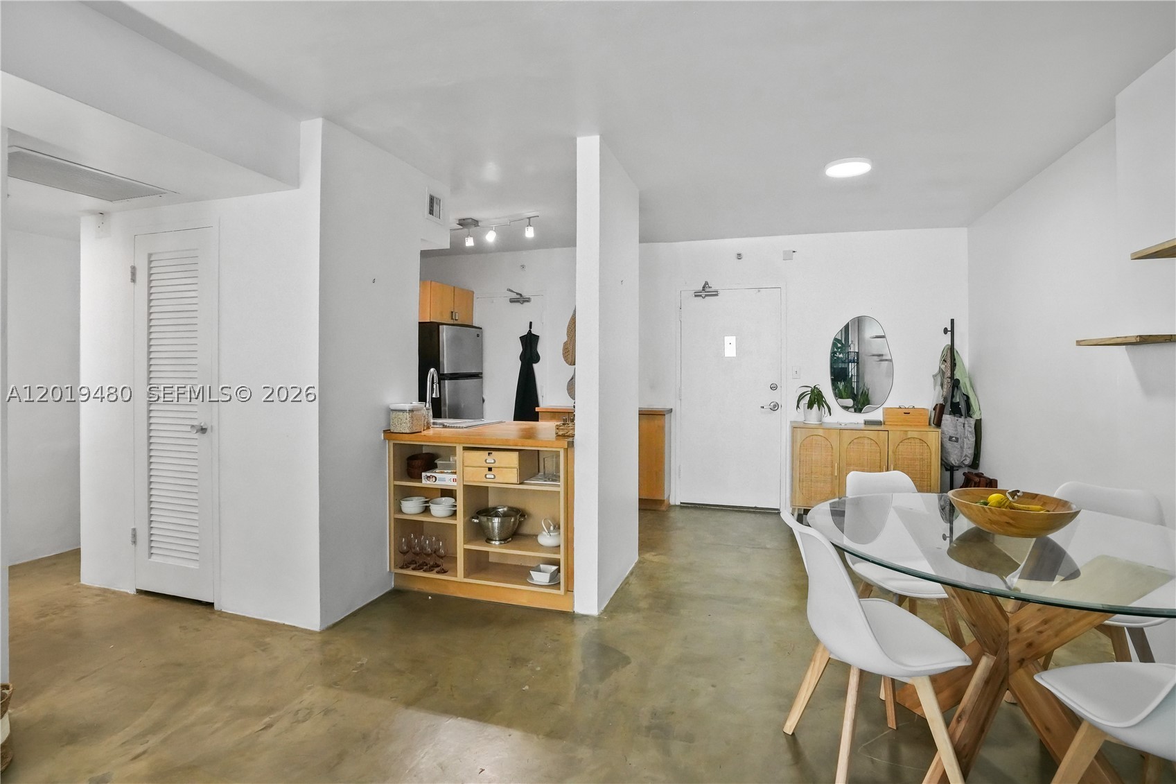 MIRADOR 1200 CONDO - Residential