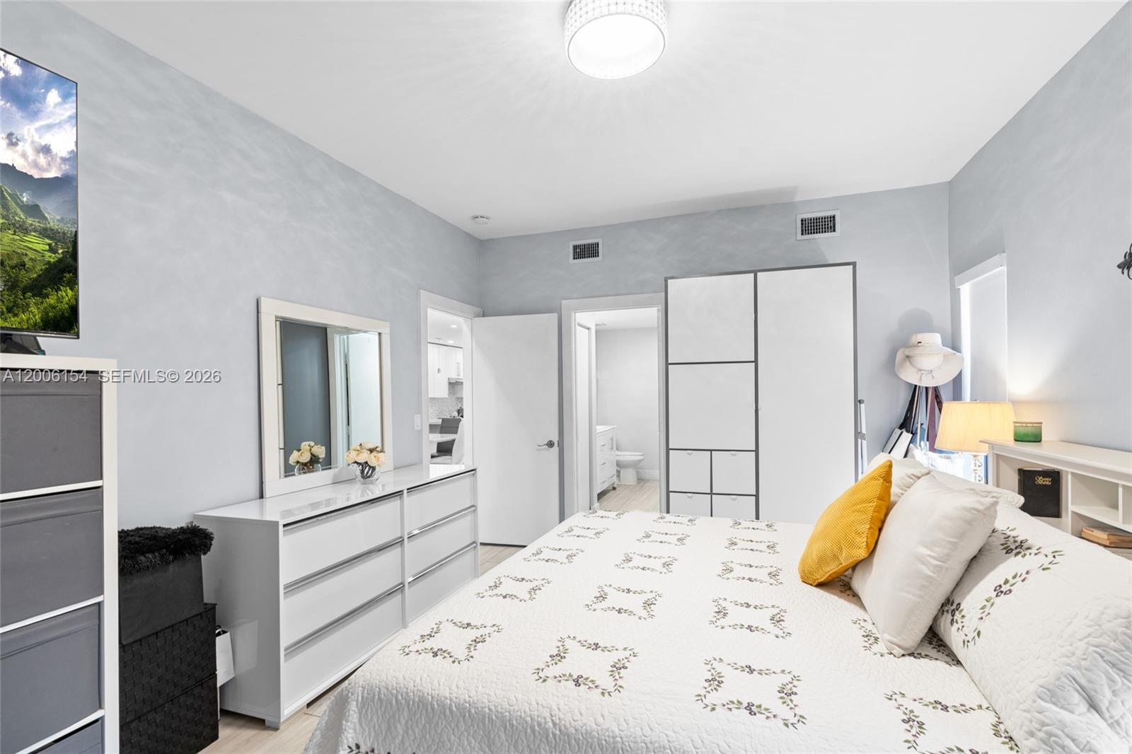 WESTVIEW CONDOMINIUM NO N - Residential