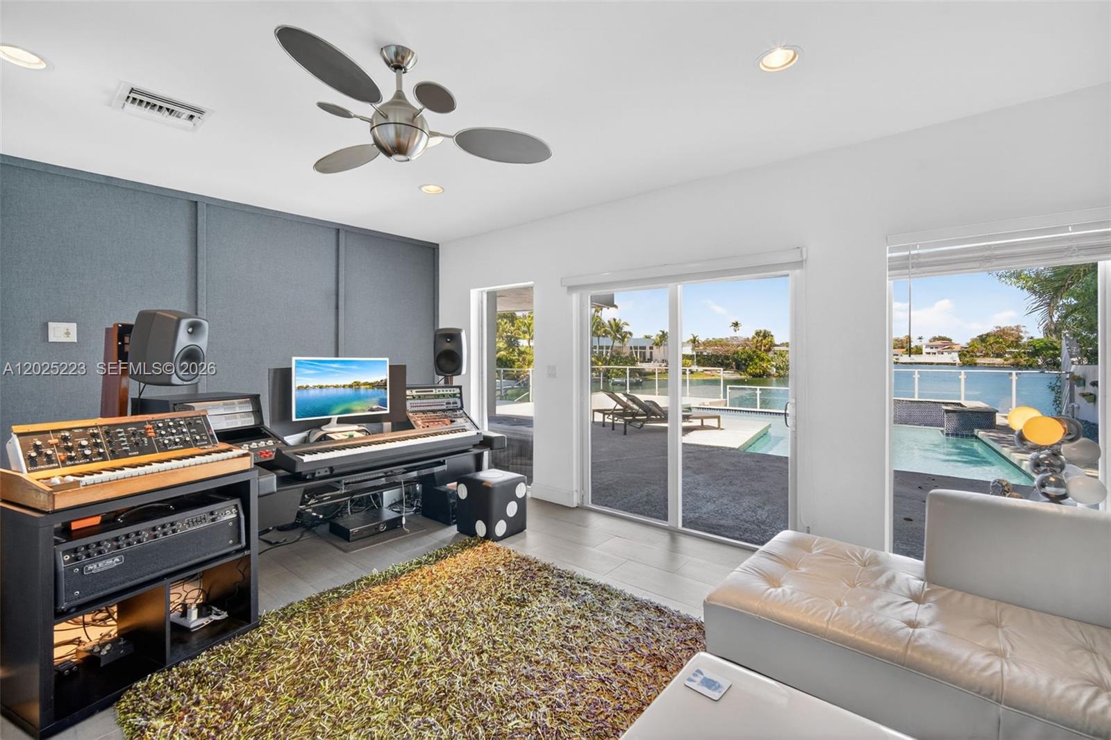 SKY LAKE - Residential