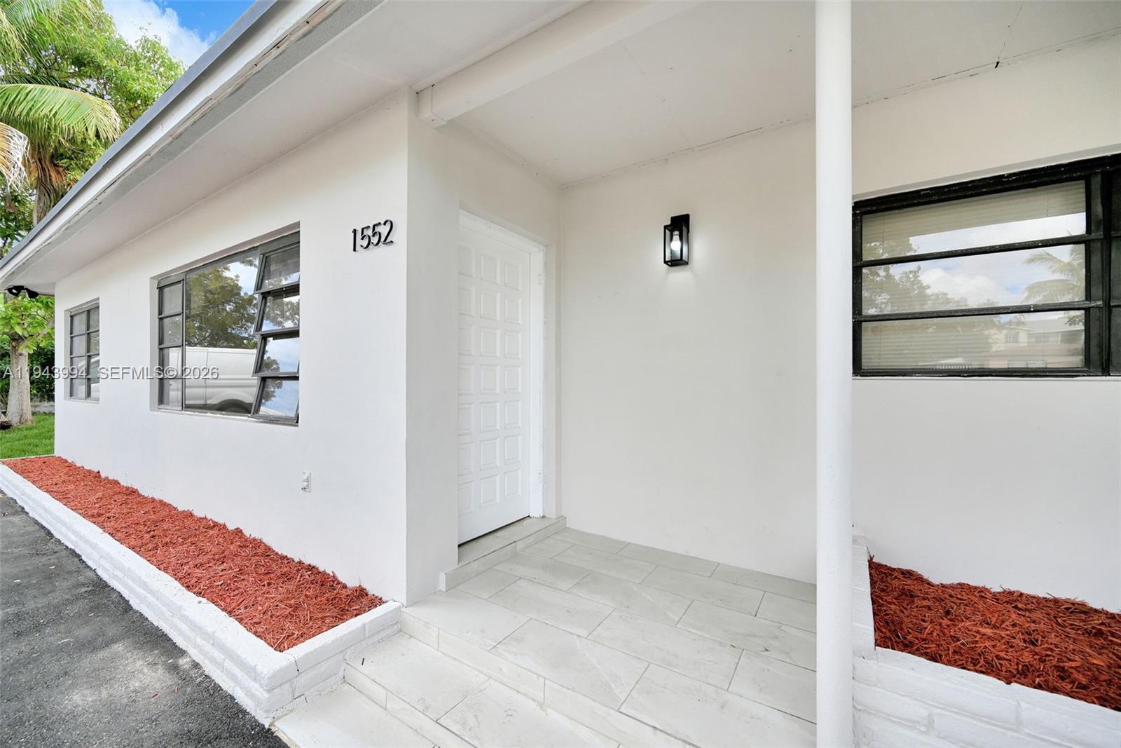 BISCAYNE COURT - Residential Income