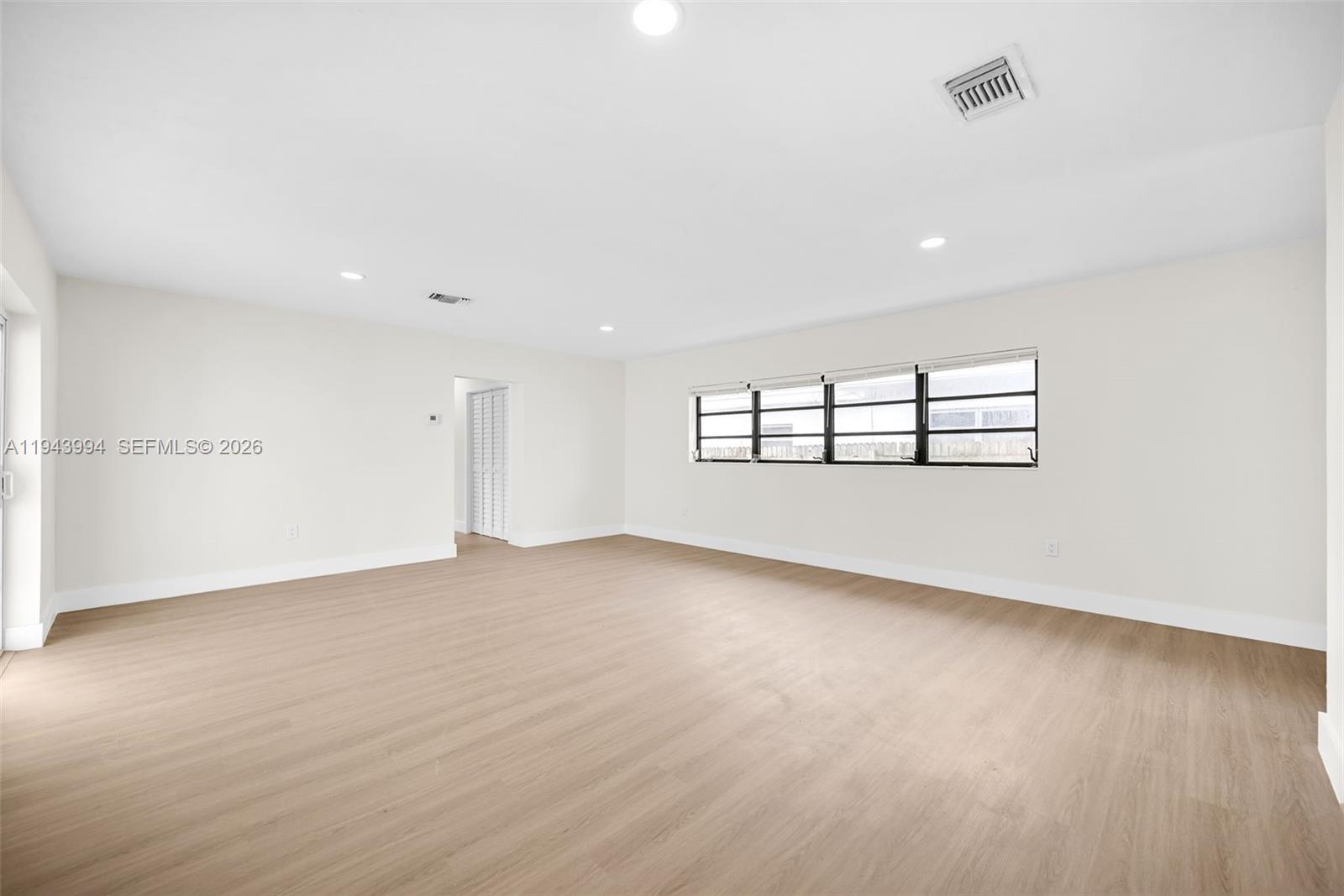 BISCAYNE COURT - Residential Income