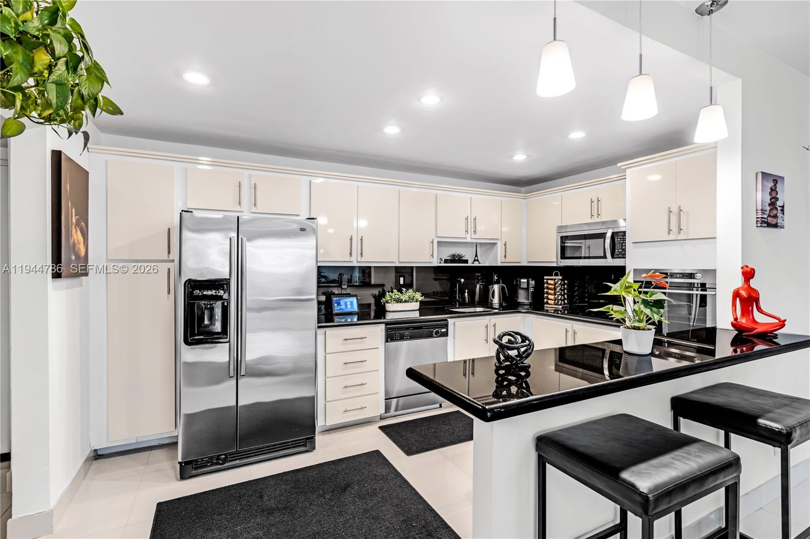 OCEANVIEW BUILDING B COND - Residential