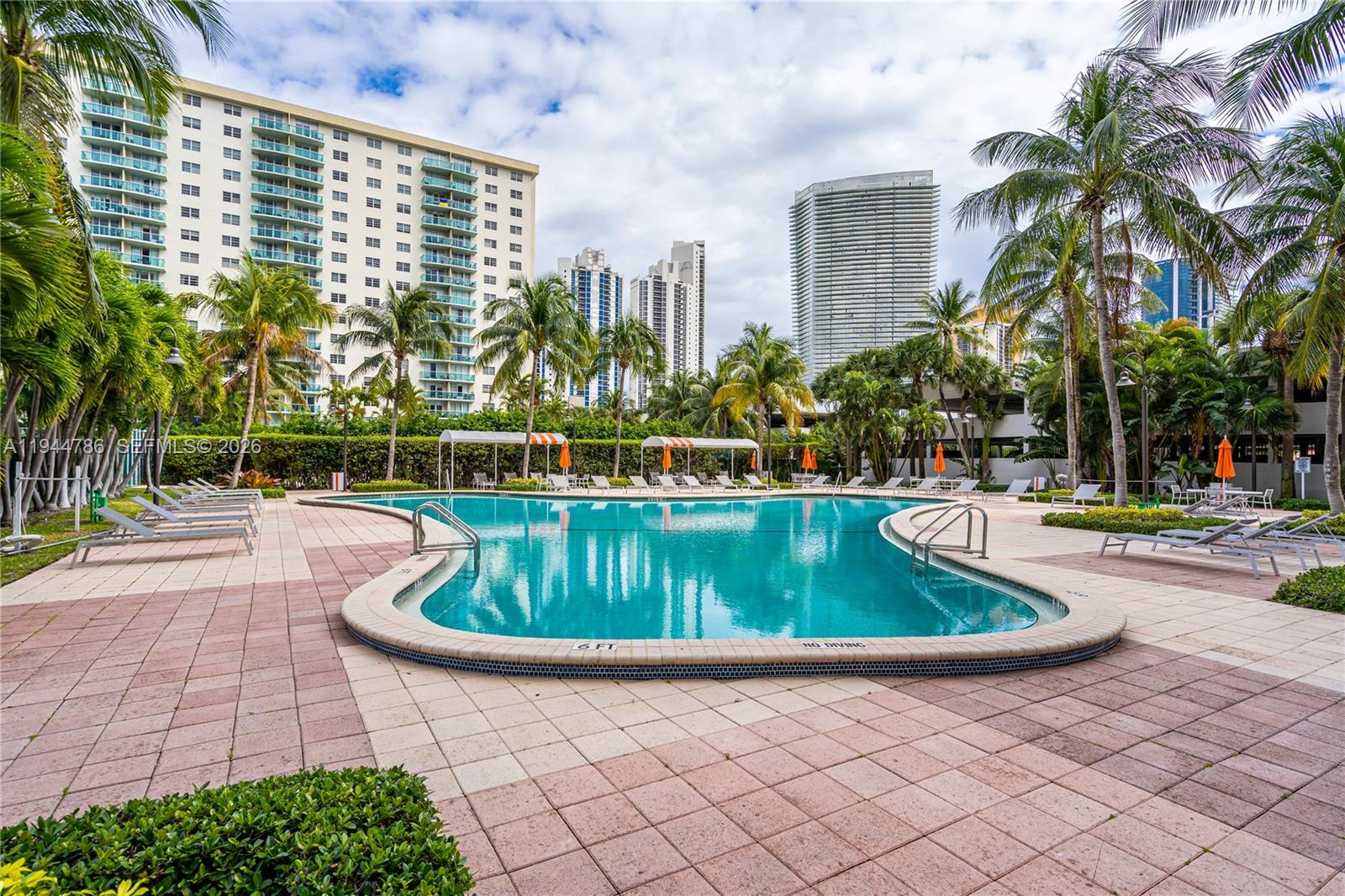 OCEANVIEW BUILDING B COND - Residential