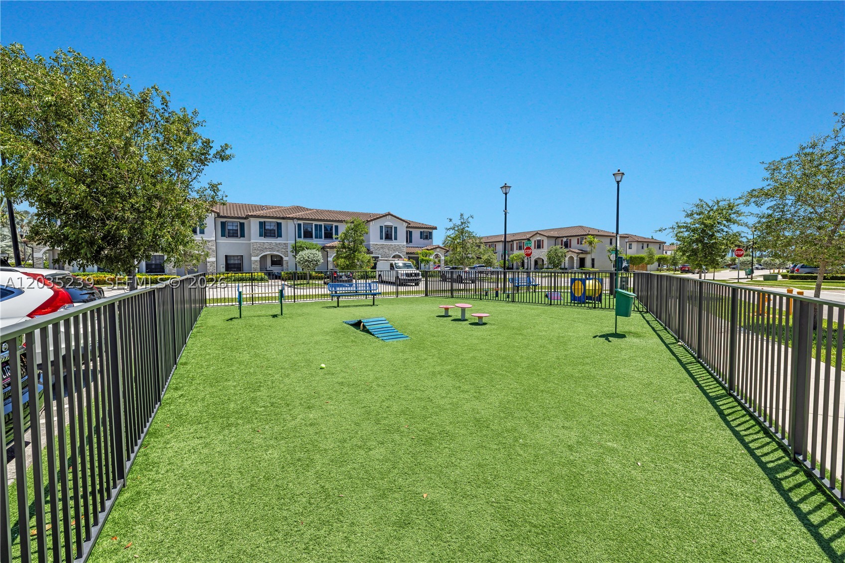 COCO PALM VILLAS - Residential