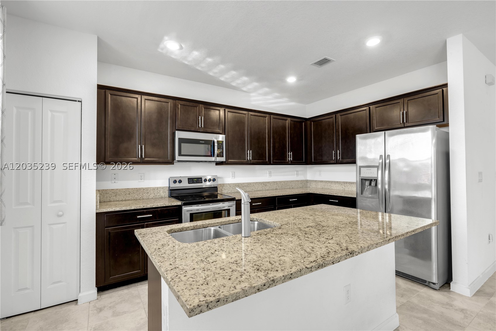 COCO PALM VILLAS - Residential
