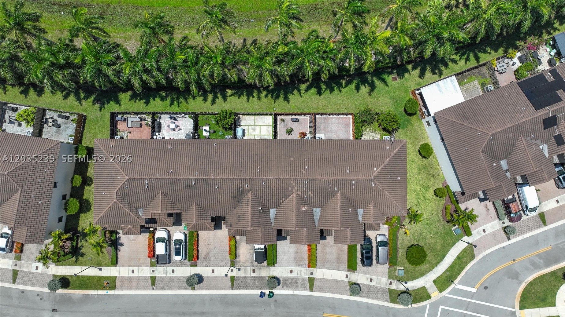 COCO PALM VILLAS - Residential
