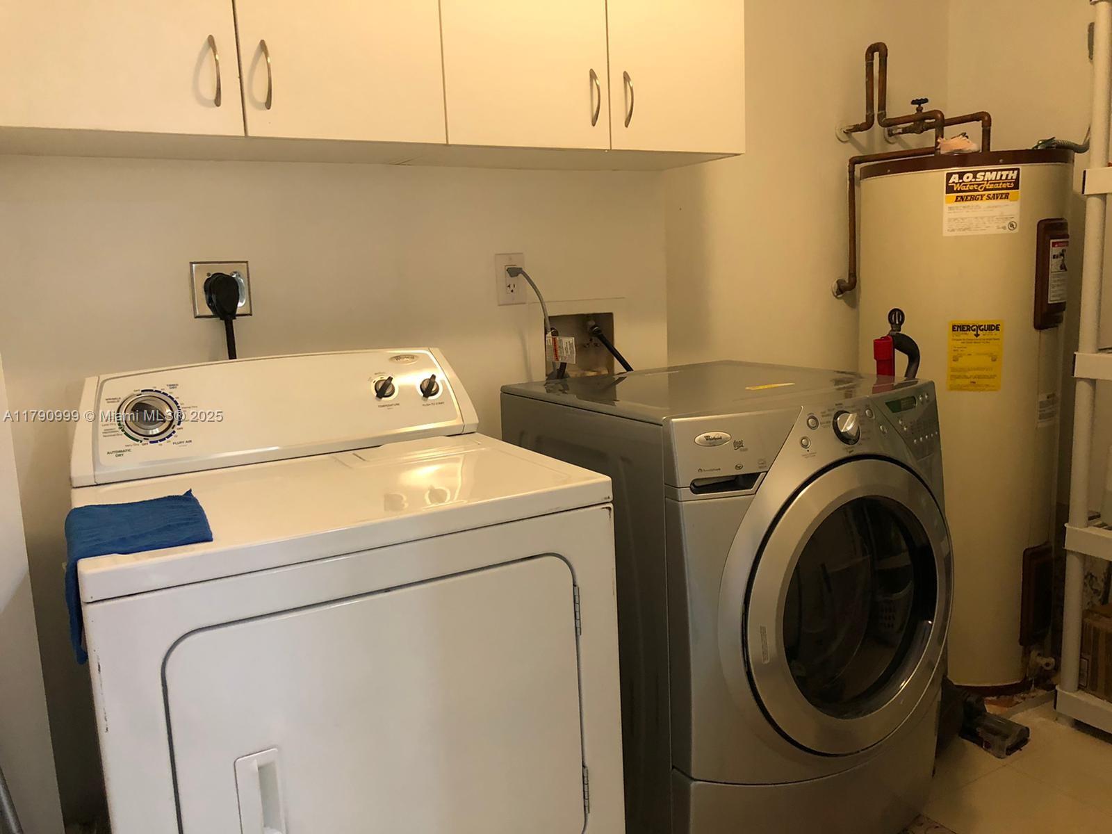 DORAL HOUSE CONDO NO 3 - Residential