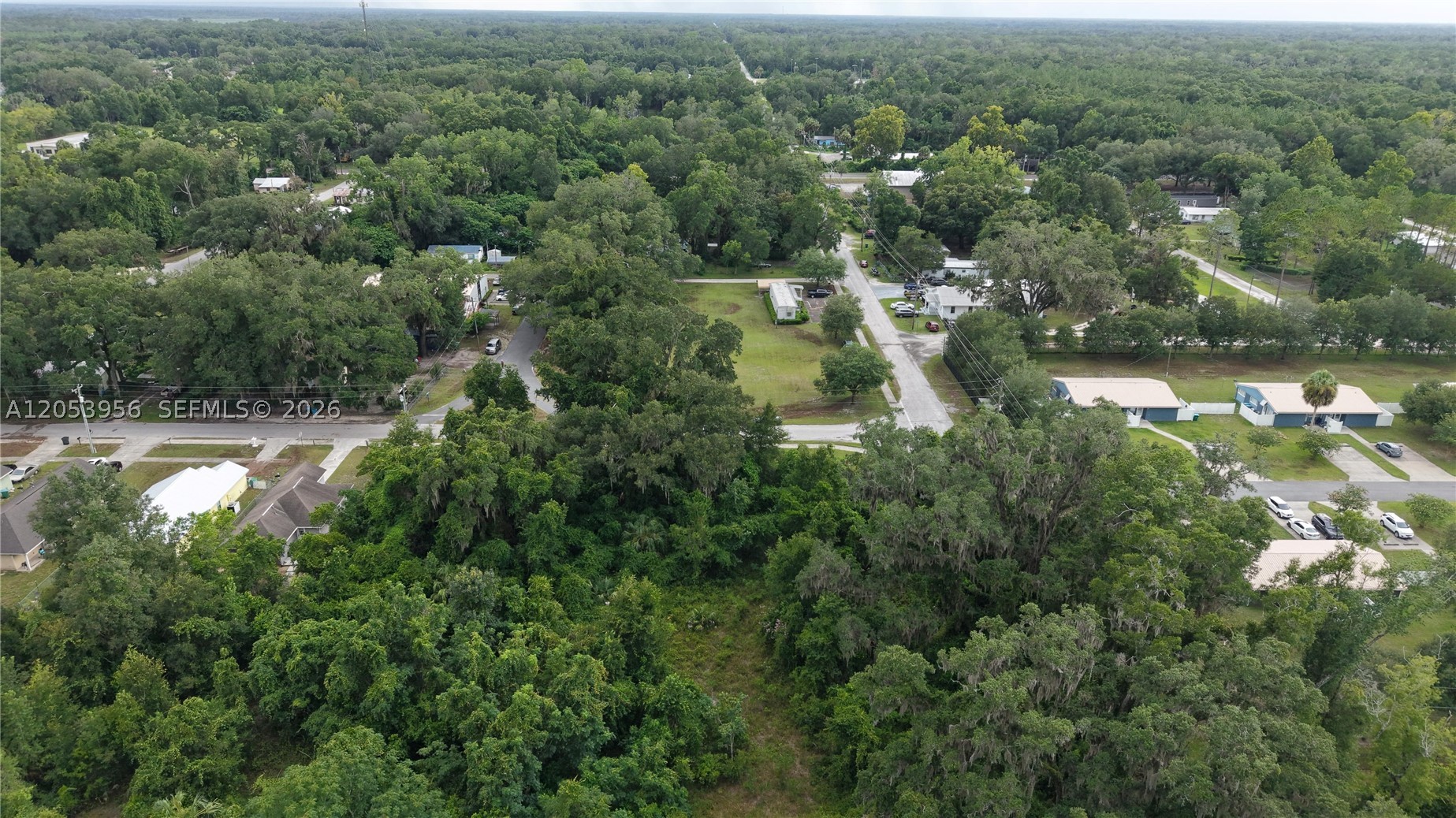 PARK WEST - Land