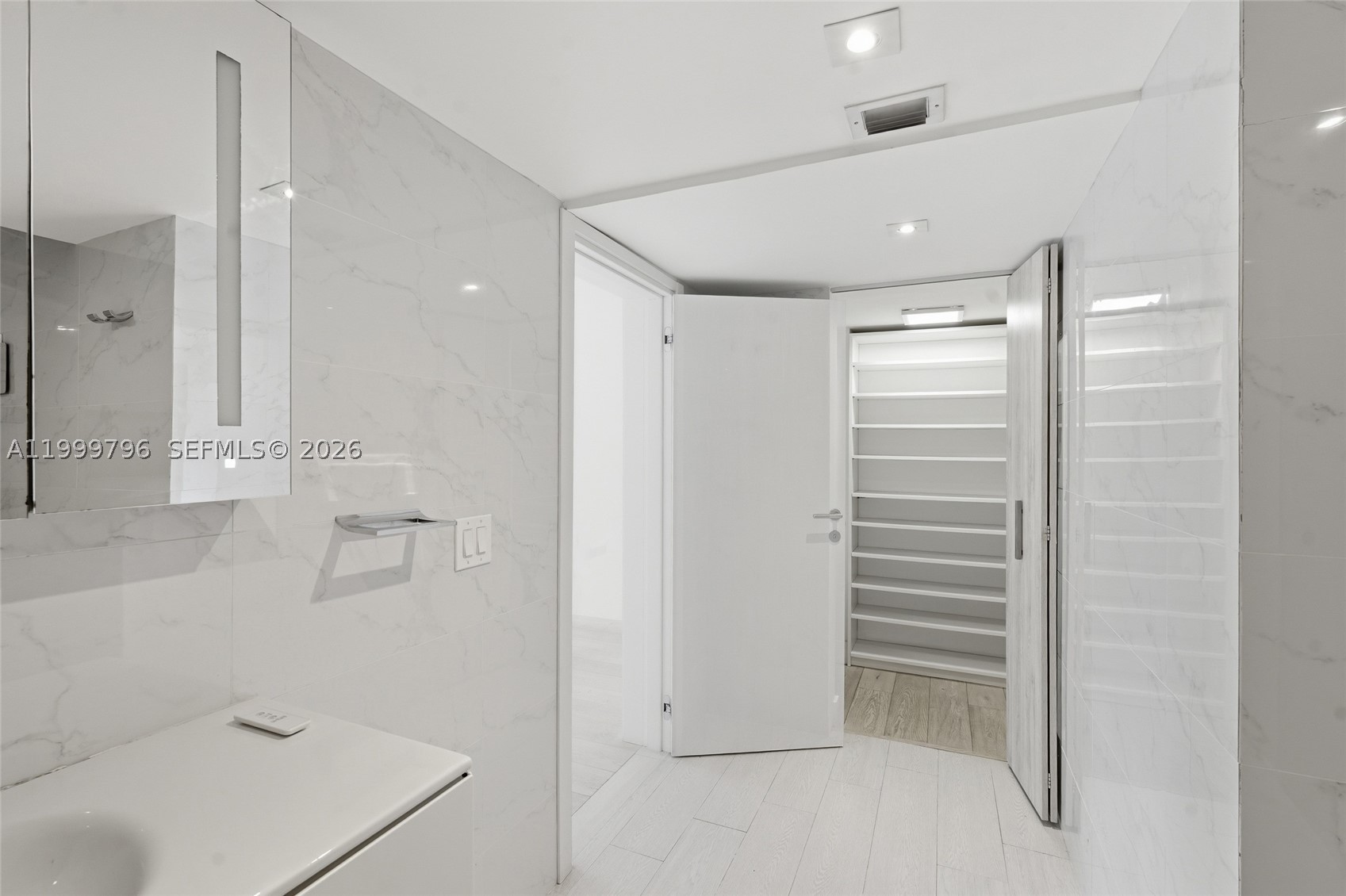IMPERIAL AT BRICKELL COND - Residential