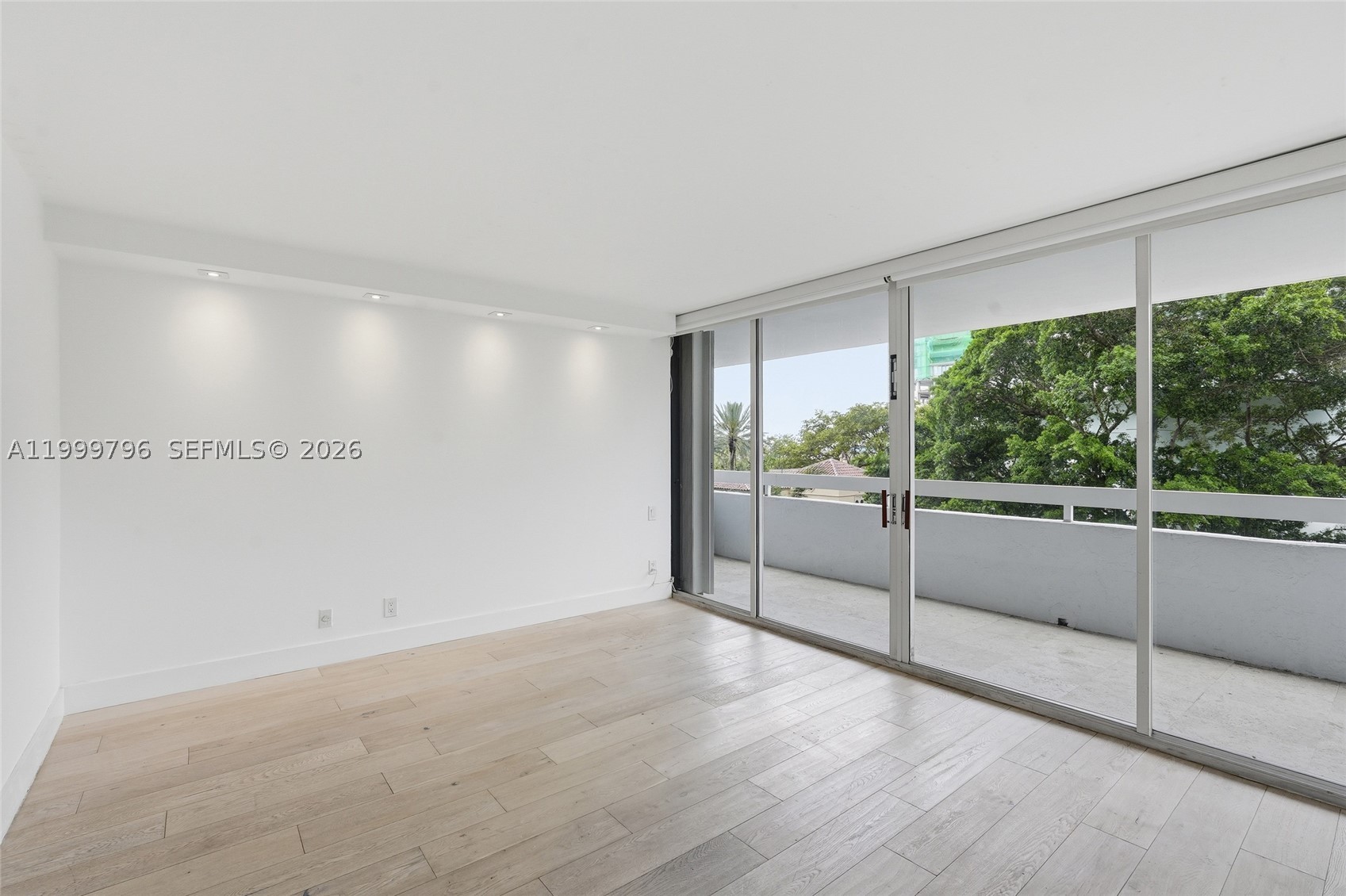 IMPERIAL AT BRICKELL COND - Residential