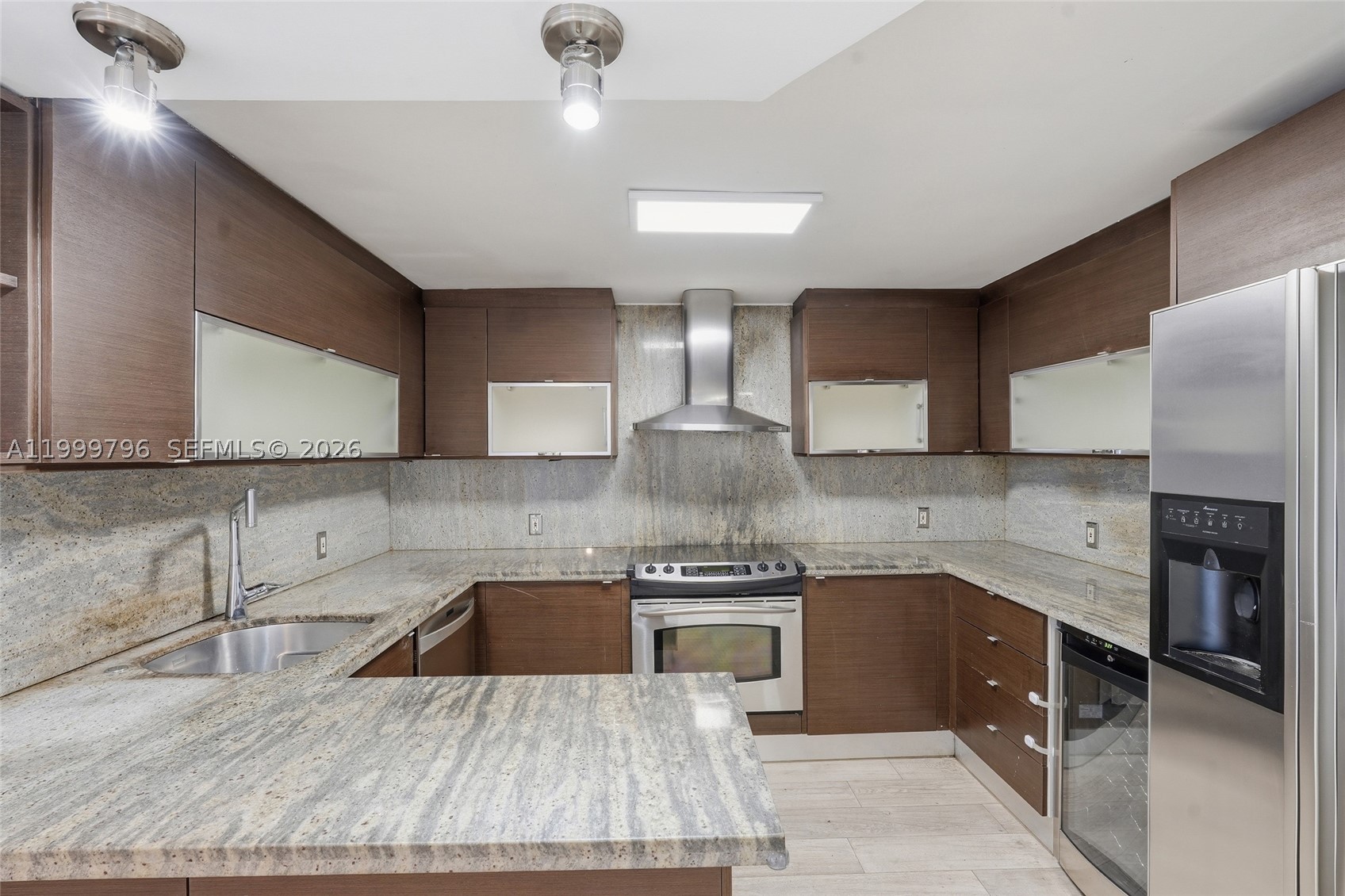 IMPERIAL AT BRICKELL COND - Residential