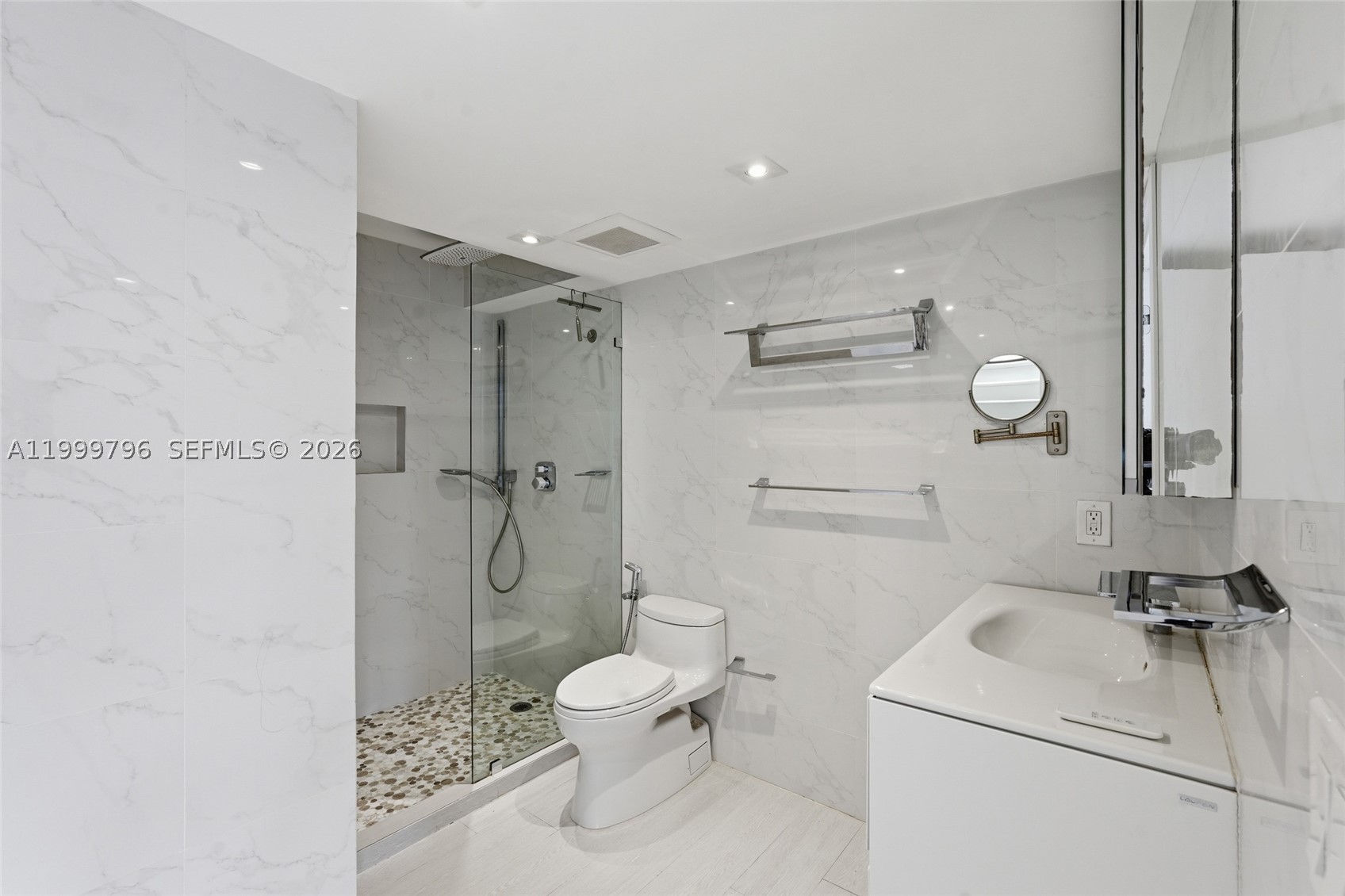 IMPERIAL AT BRICKELL COND - Residential
