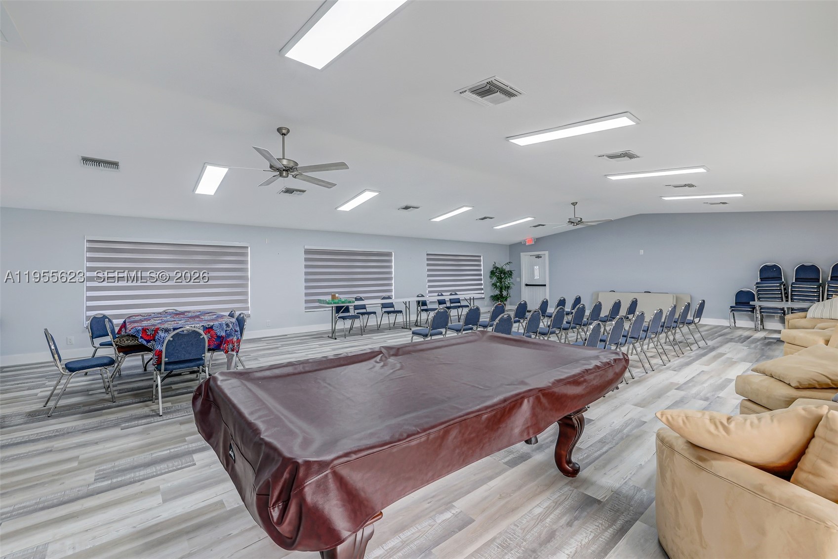 ARBOURS OF THE PALM BEACH - Residential