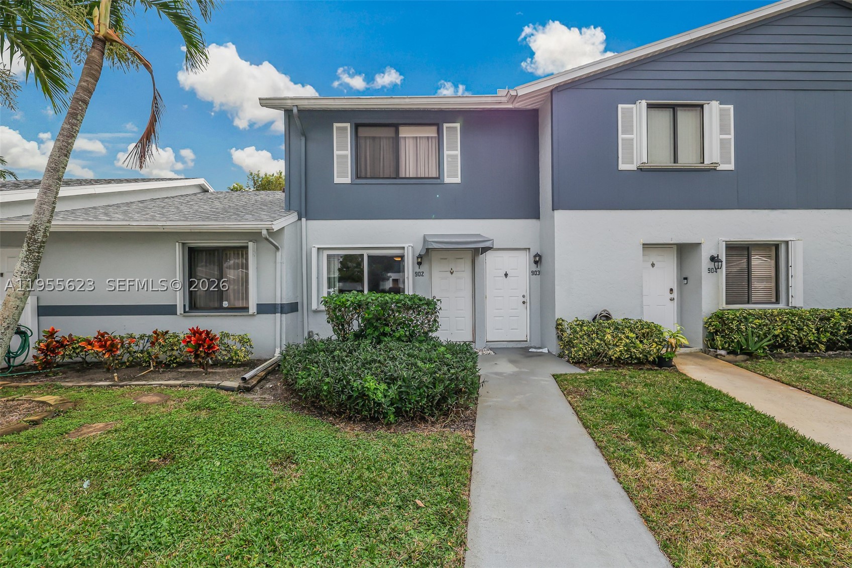 ARBOURS OF THE PALM BEACH - Residential