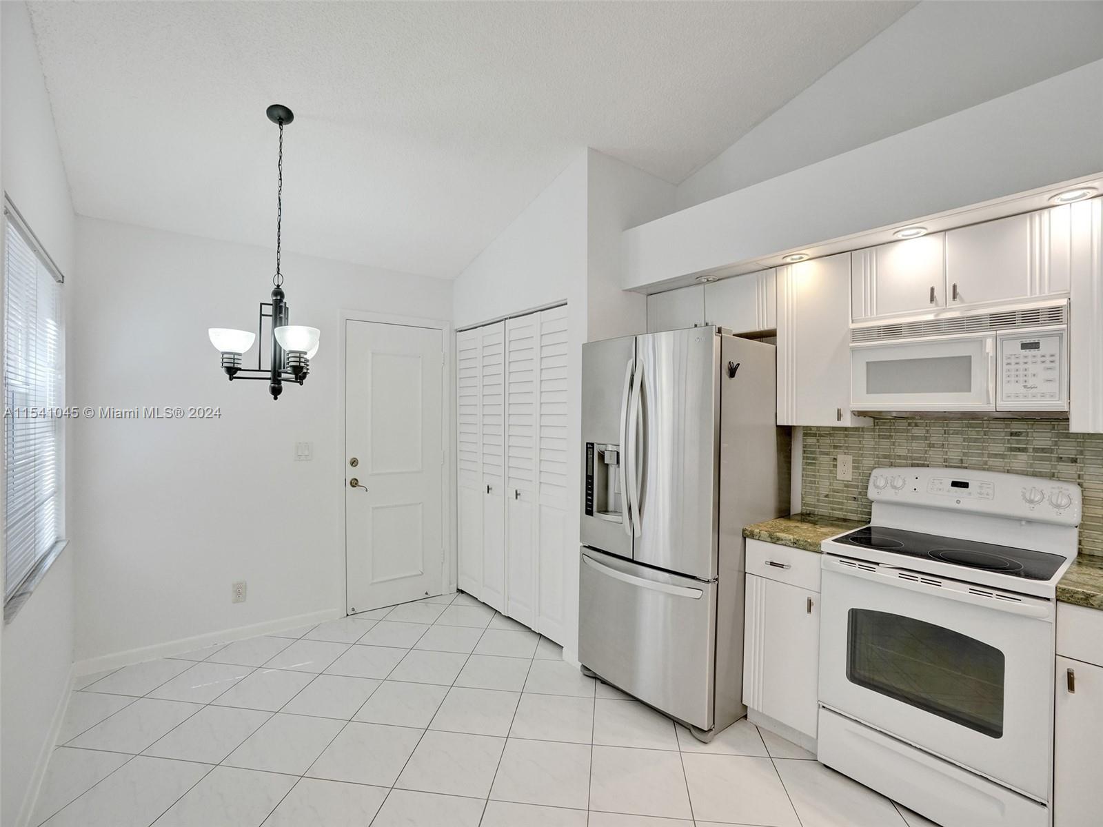 EMERALD POINTE 2 - Residential