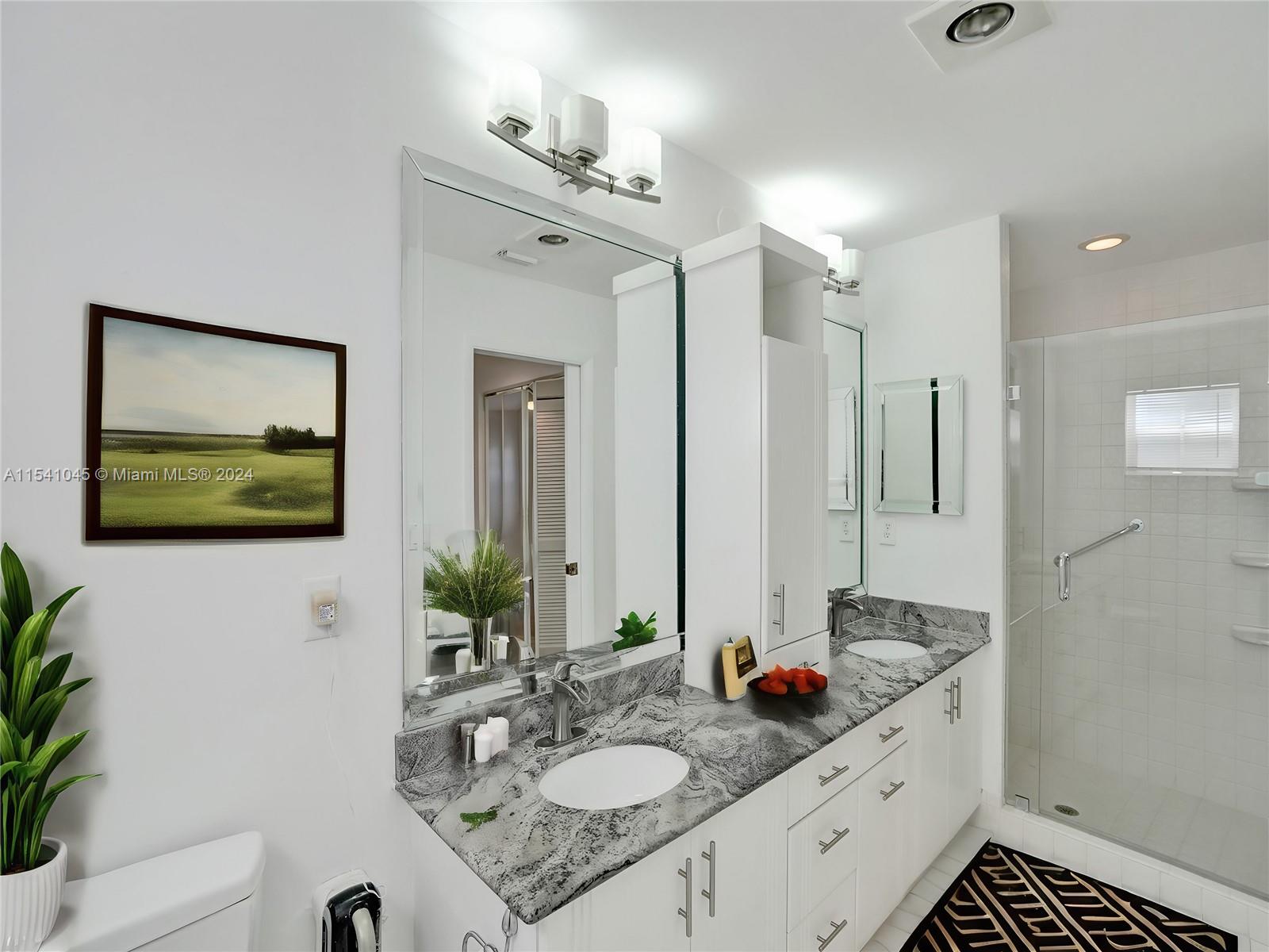 EMERALD POINTE 2 - Residential