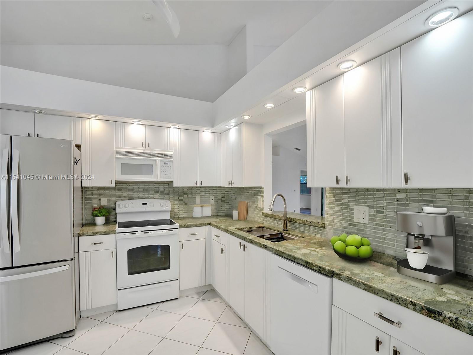 EMERALD POINTE 2 - Residential