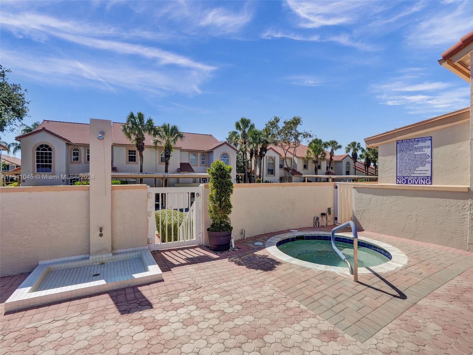 EMERALD POINTE 2 - Residential