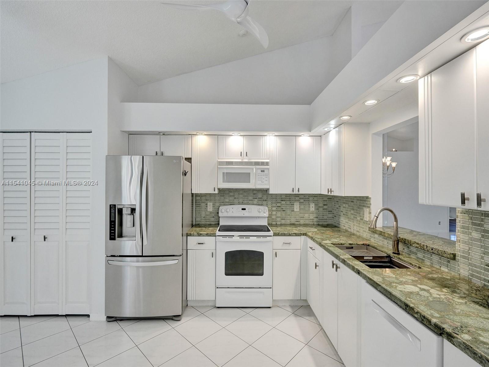 EMERALD POINTE 2 - Residential