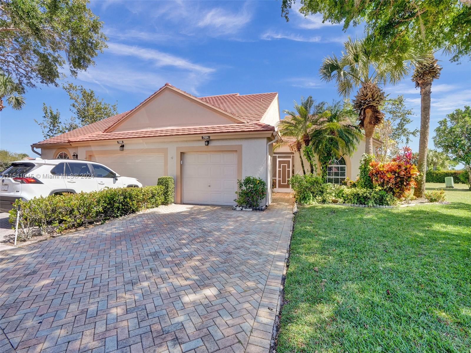 EMERALD POINTE 2 - Residential