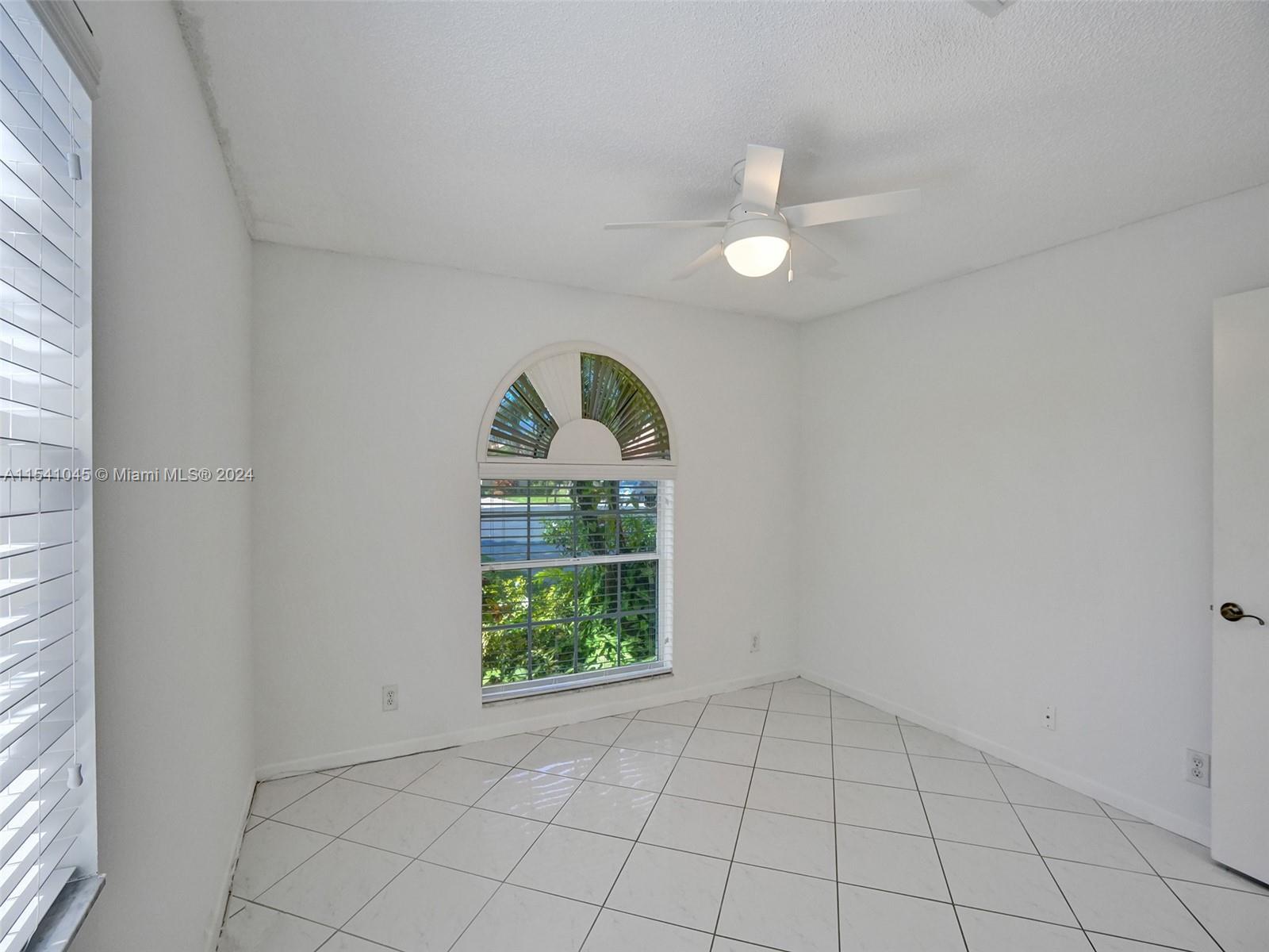 EMERALD POINTE 2 - Residential