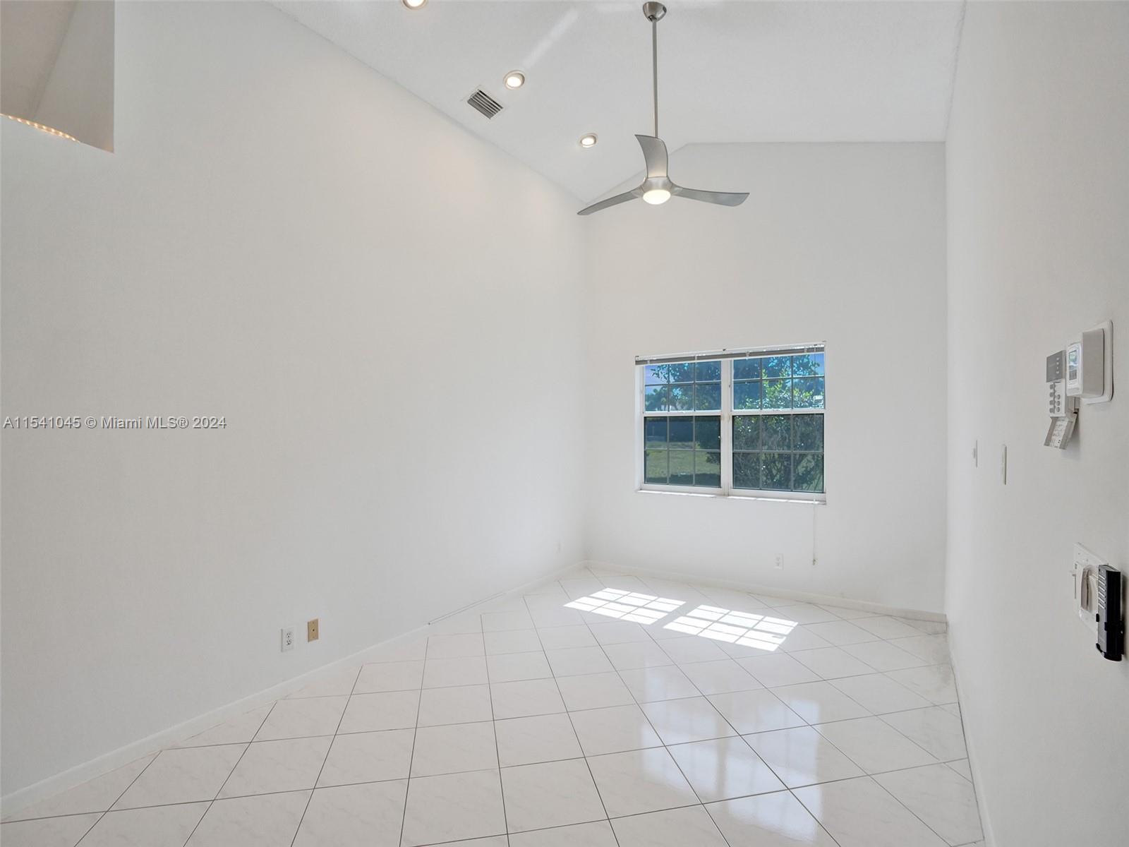 EMERALD POINTE 2 - Residential