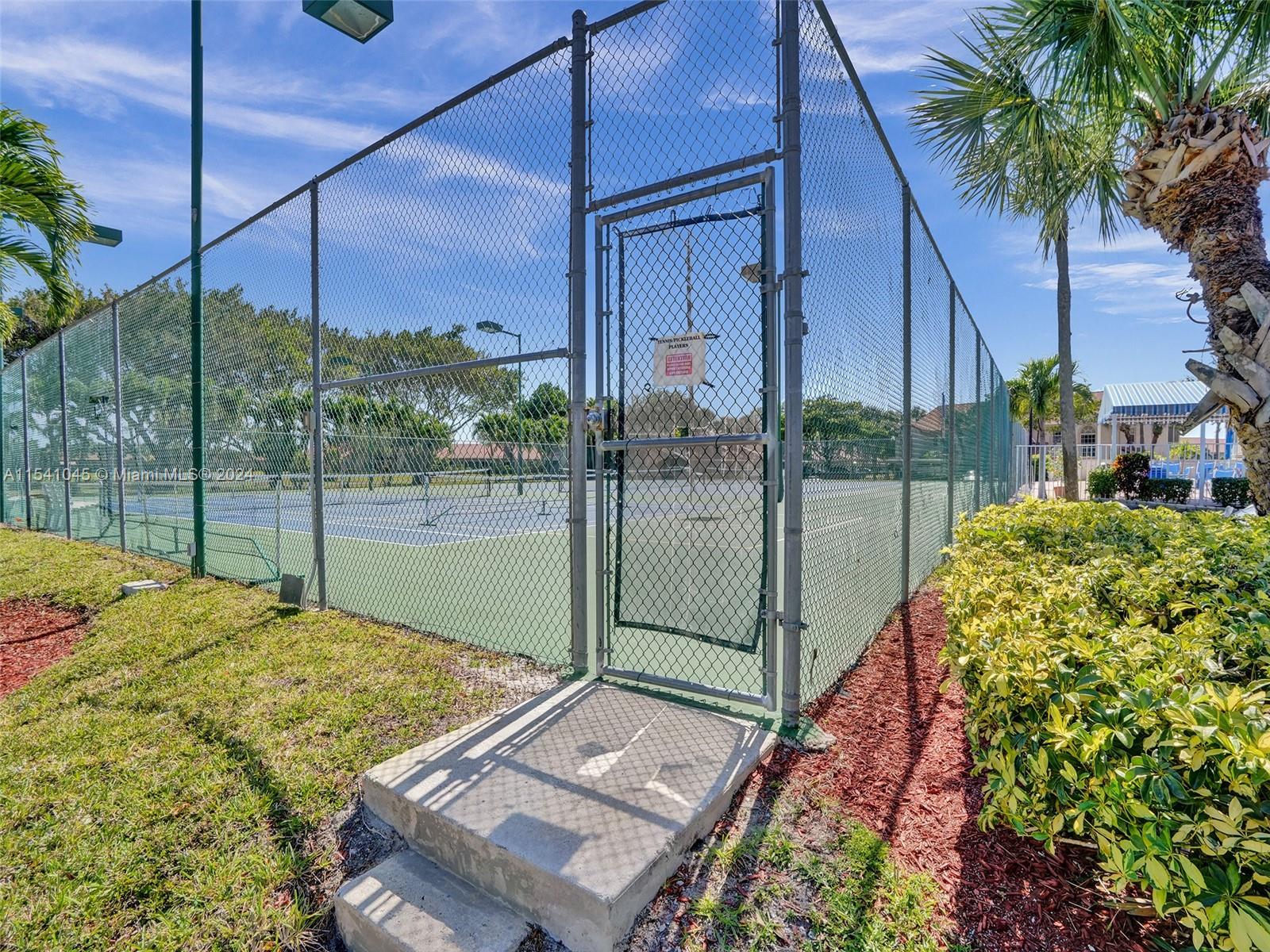 EMERALD POINTE 2 - Residential