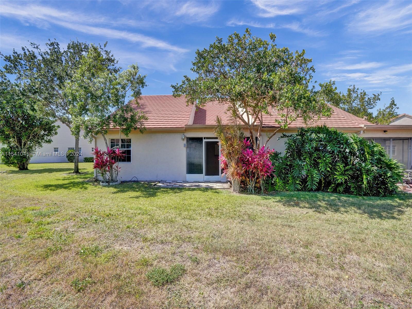 EMERALD POINTE 2 - Residential