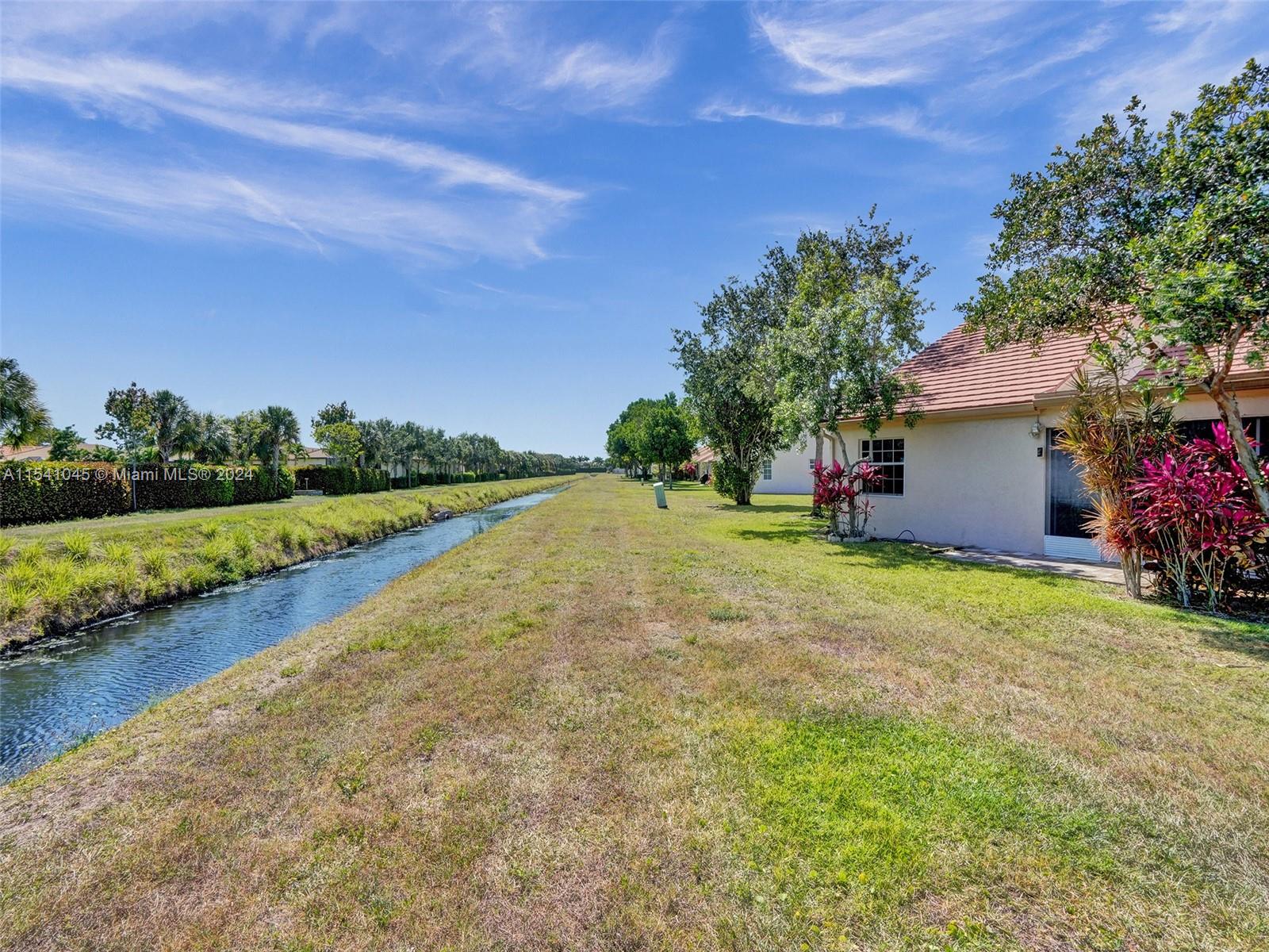 EMERALD POINTE 2 - Residential