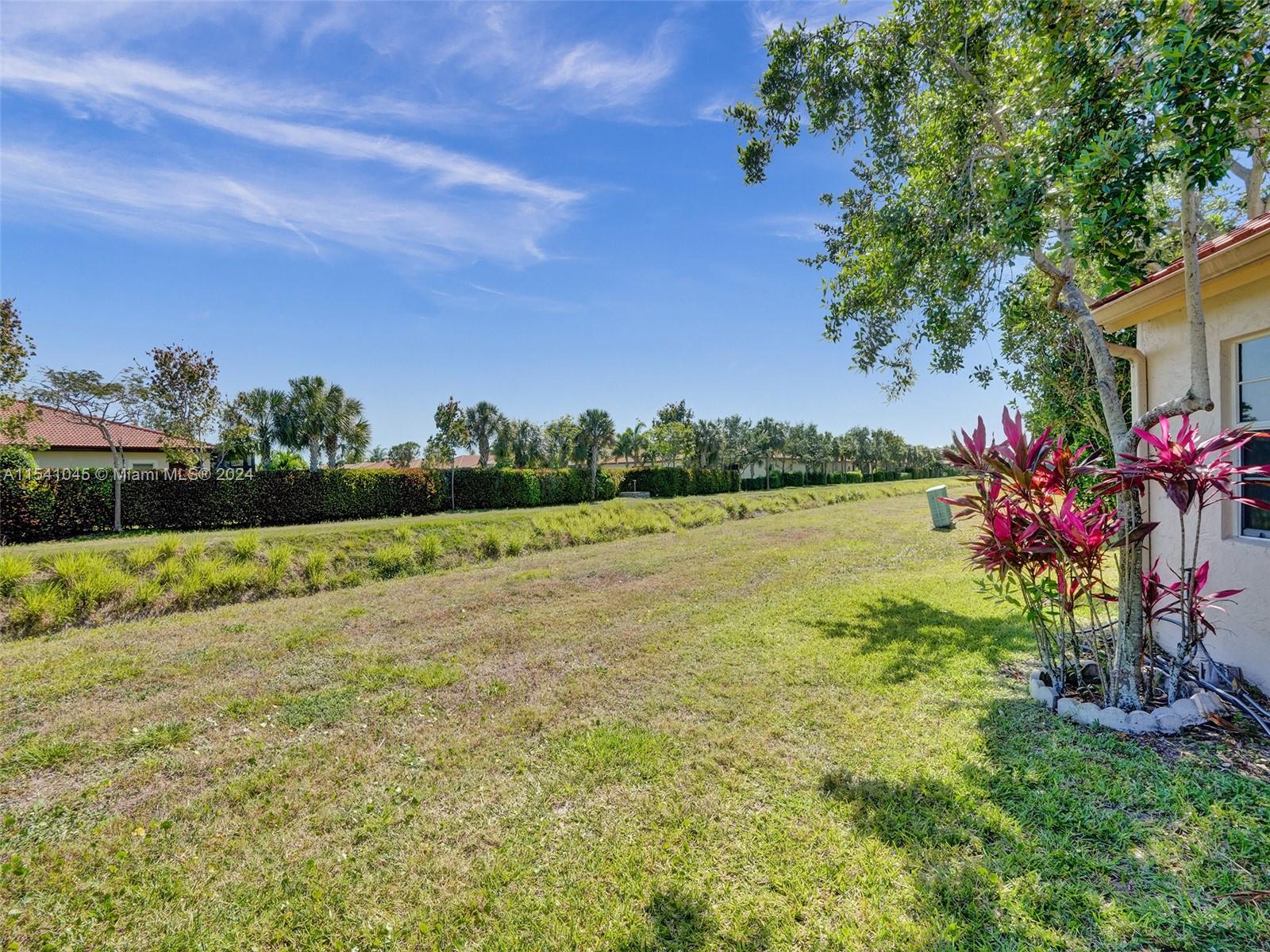 EMERALD POINTE 2 - Residential