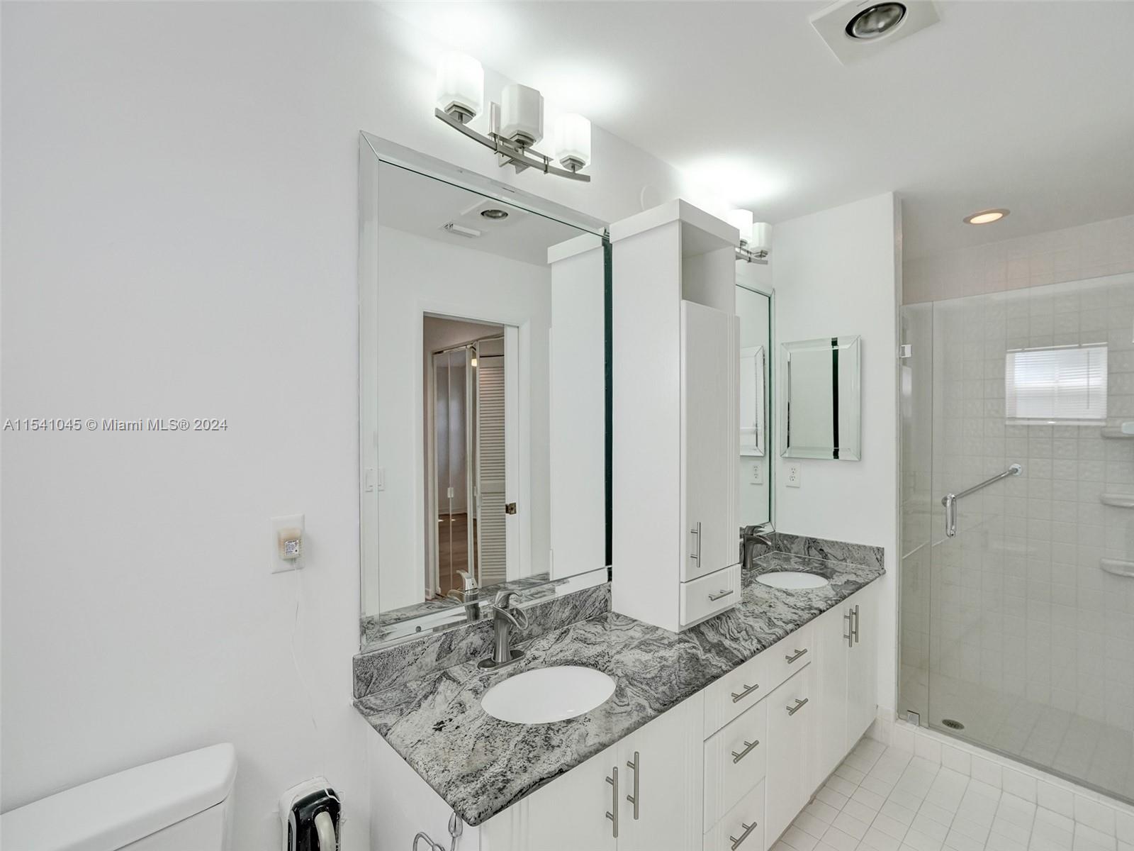 EMERALD POINTE 2 - Residential