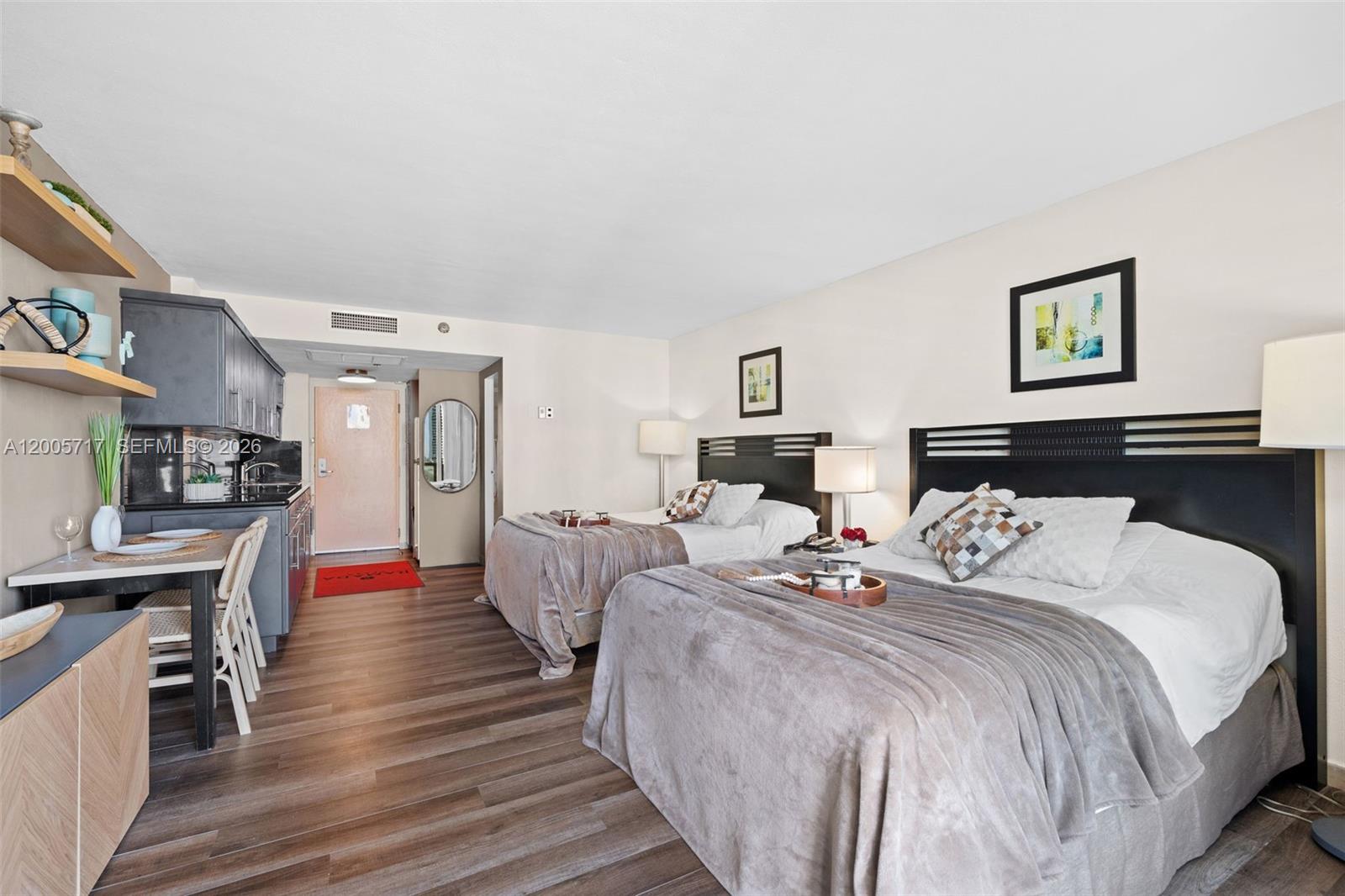 THE AVENTURA BEACH CLUB C - Residential