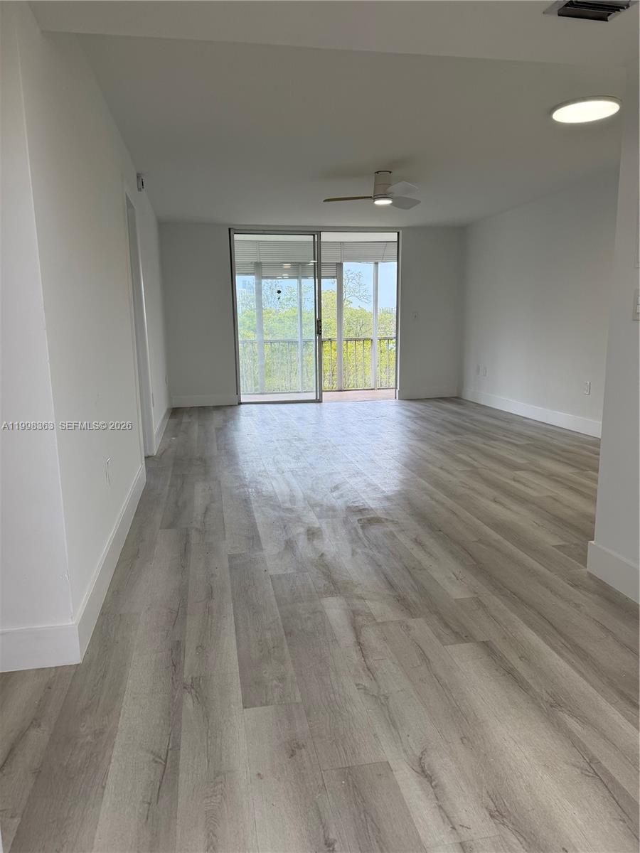 POINT EAST SEC III CONDO - Residential