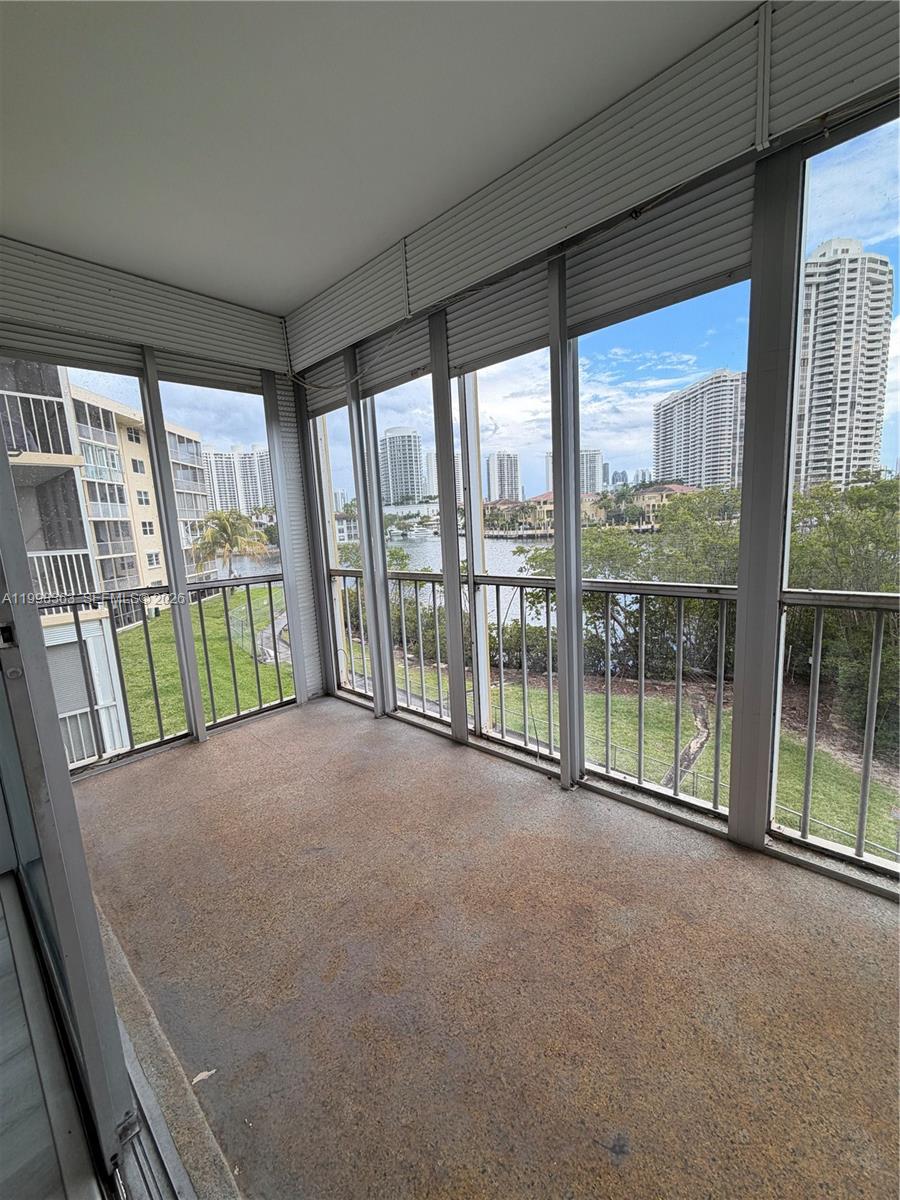 POINT EAST SEC III CONDO - Residential