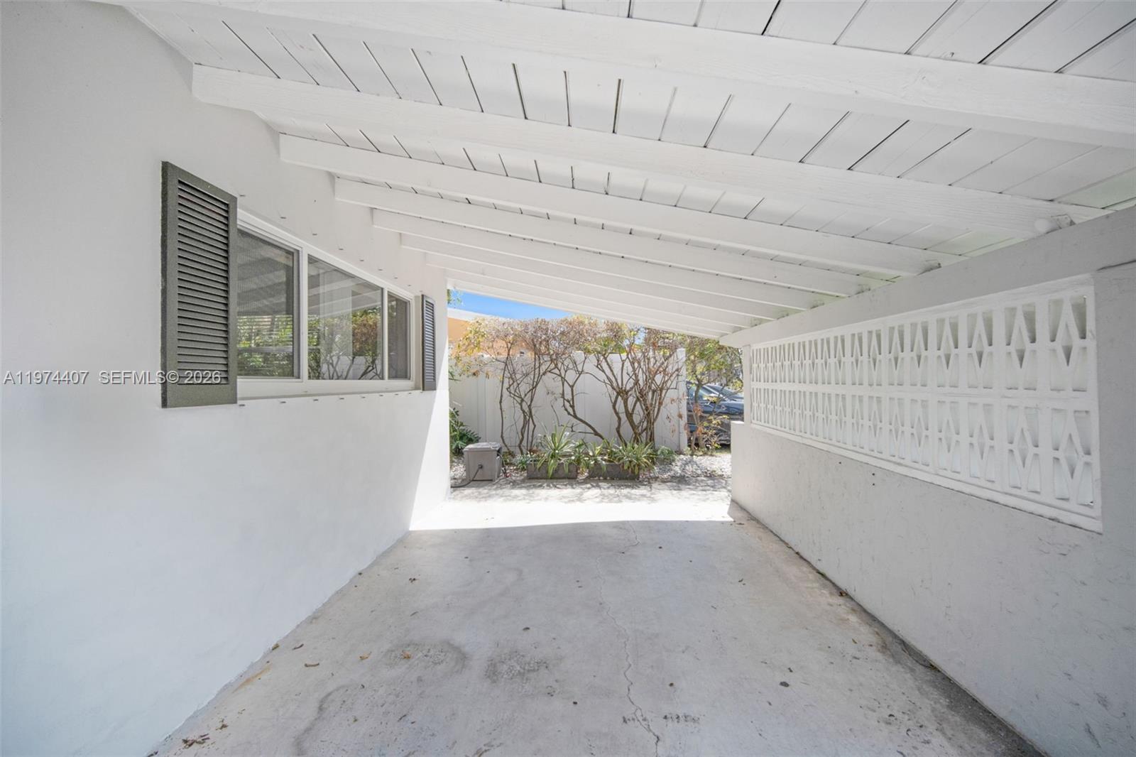 CORAL RIDGE ISLES - Residential Income