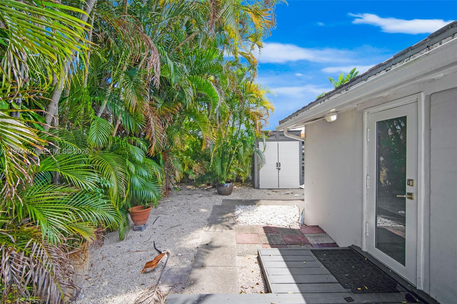 CORAL RIDGE ISLES - Residential Income