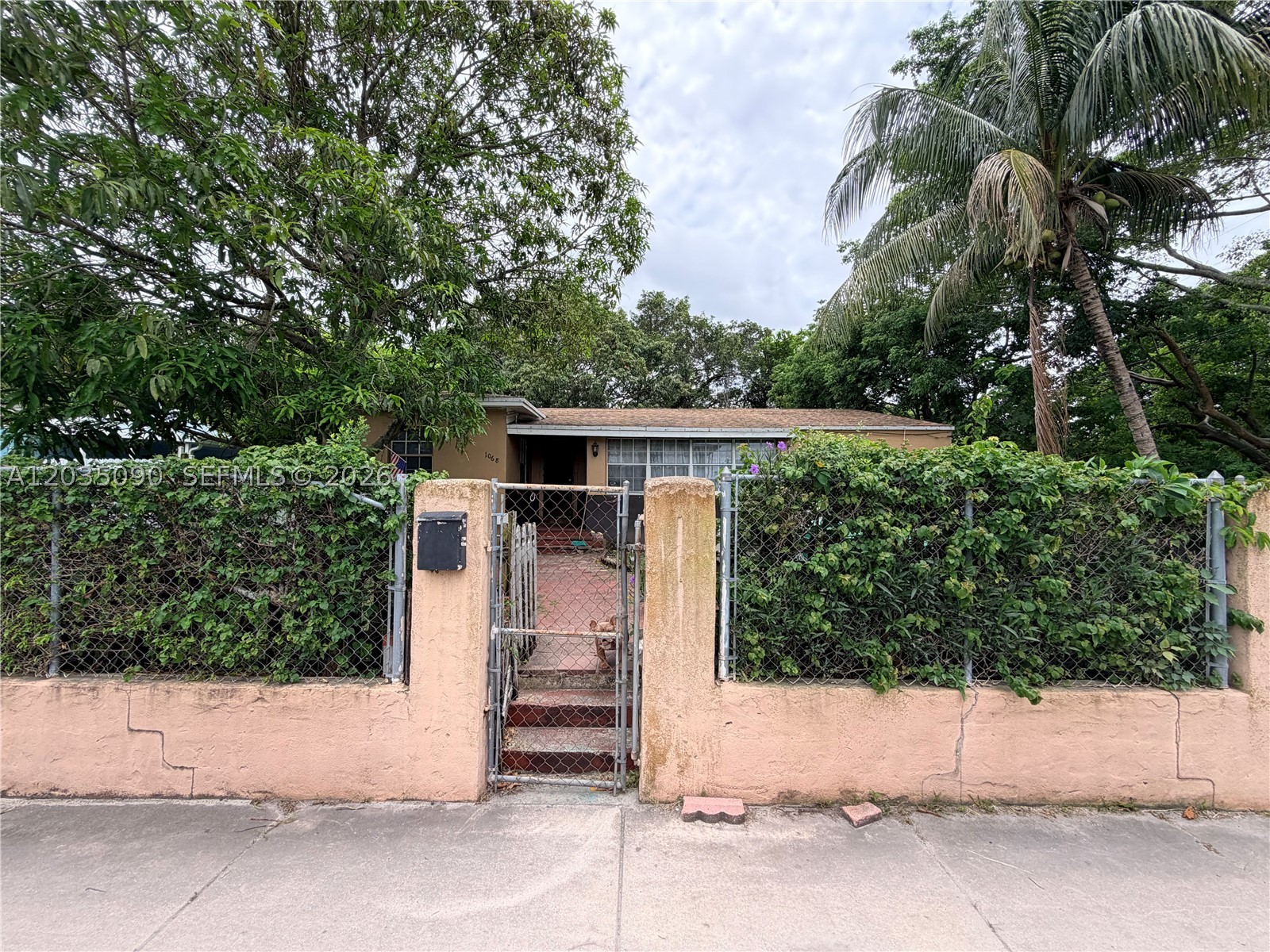 BRUCE TERRACE - Residential