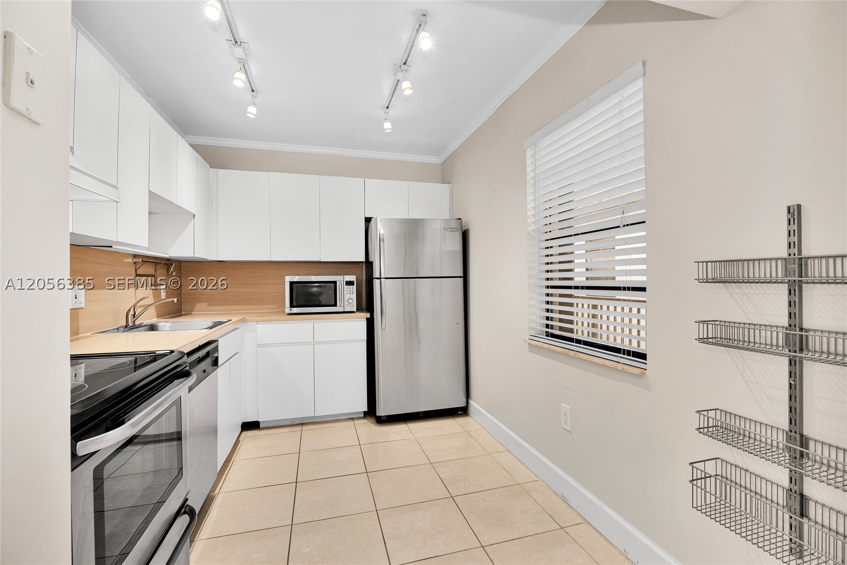 SUNRISE POINT CONDO BLDG - Residential
