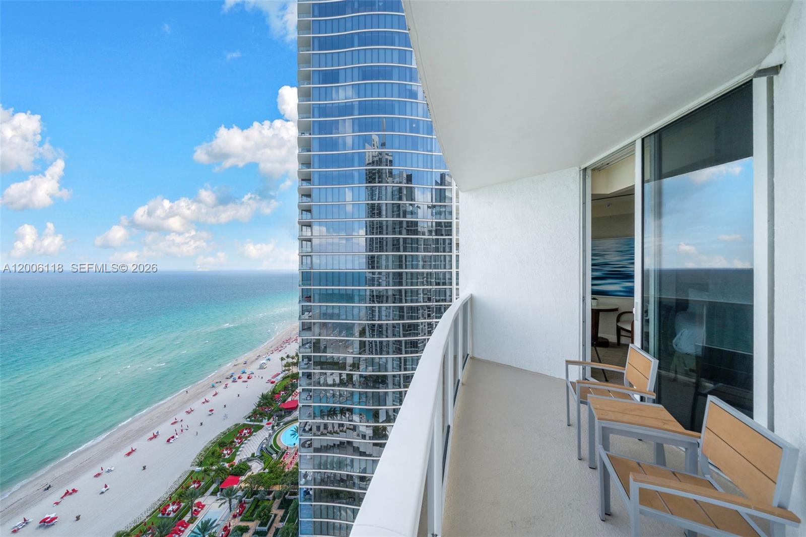 TRUMP INTERNATIONAL SONES - Residential